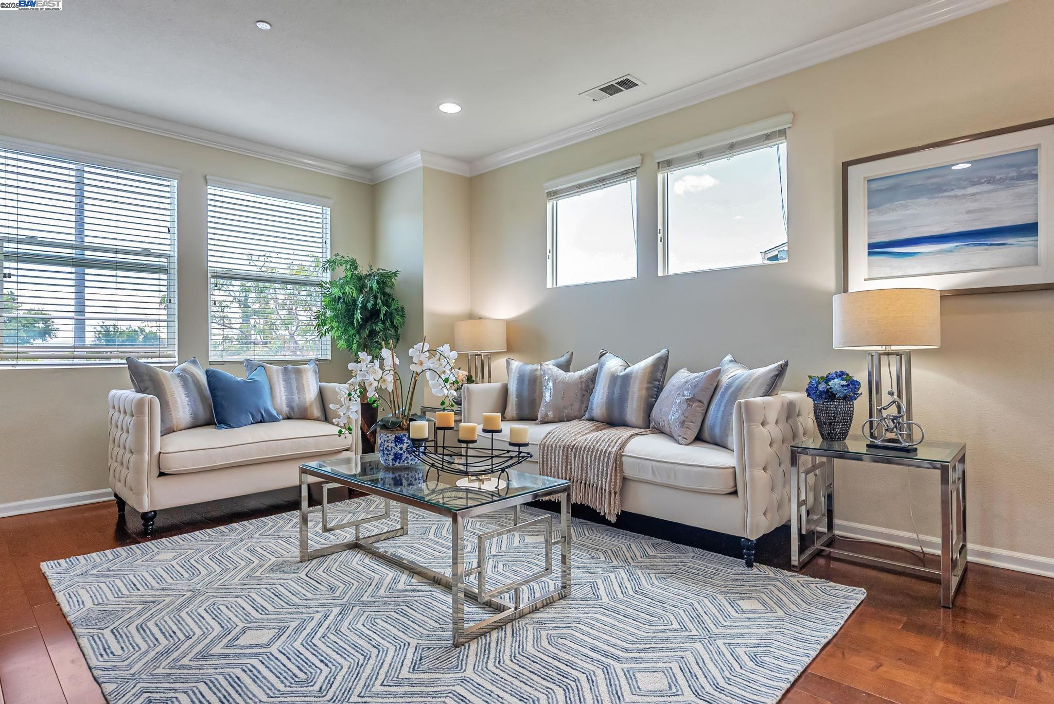 Detail Gallery Image 5 of 37 For 4432 Hyde Cmn, Fremont,  CA 94538 - 4 Beds | 3/1 Baths
