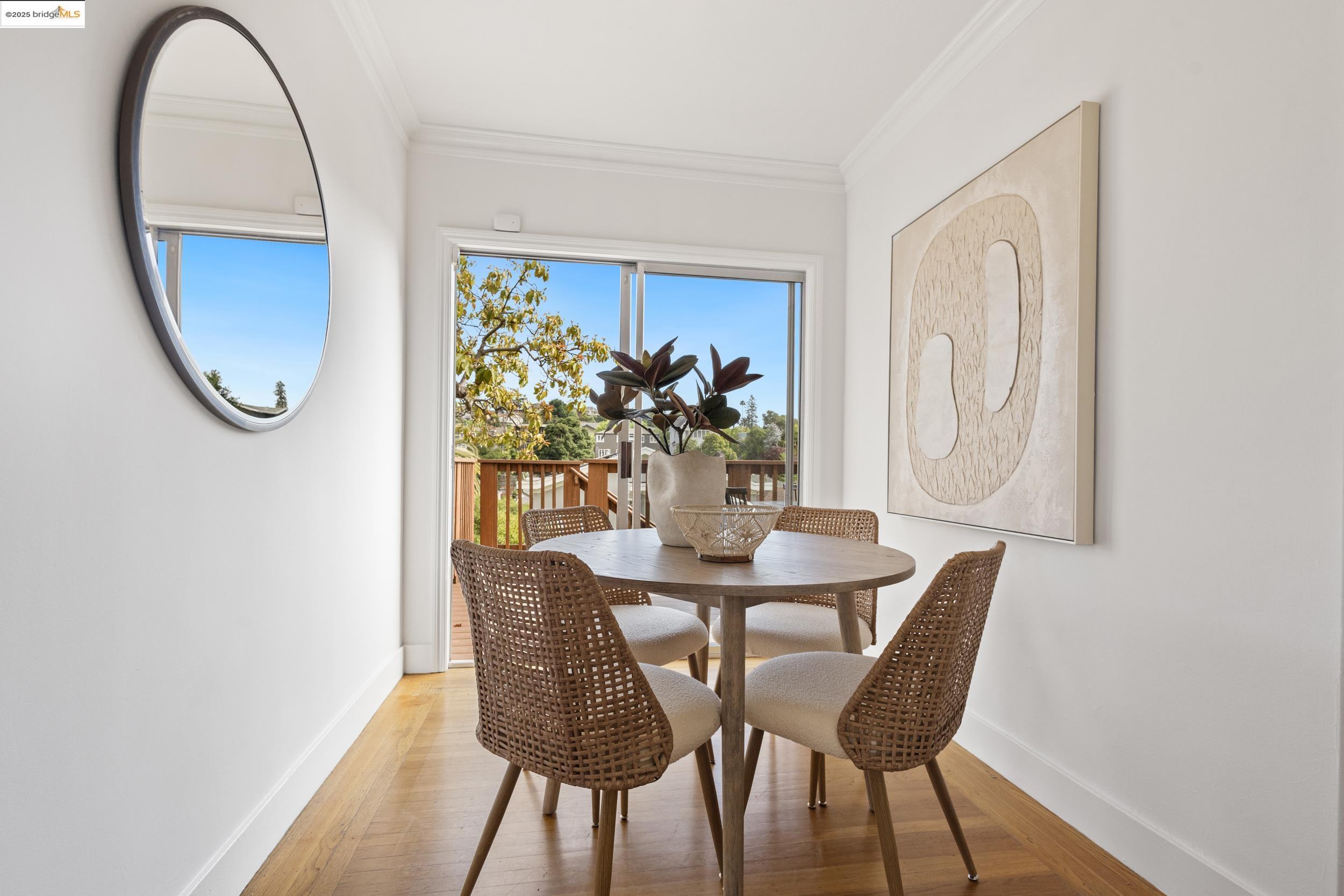 1048 Annerley Rd, Oakland, California 94610, 5 Bedrooms Bedrooms, 7 Rooms Rooms,3 BathroomsBathrooms,Residential,For Sale,1048 Annerley Rd,41097554
