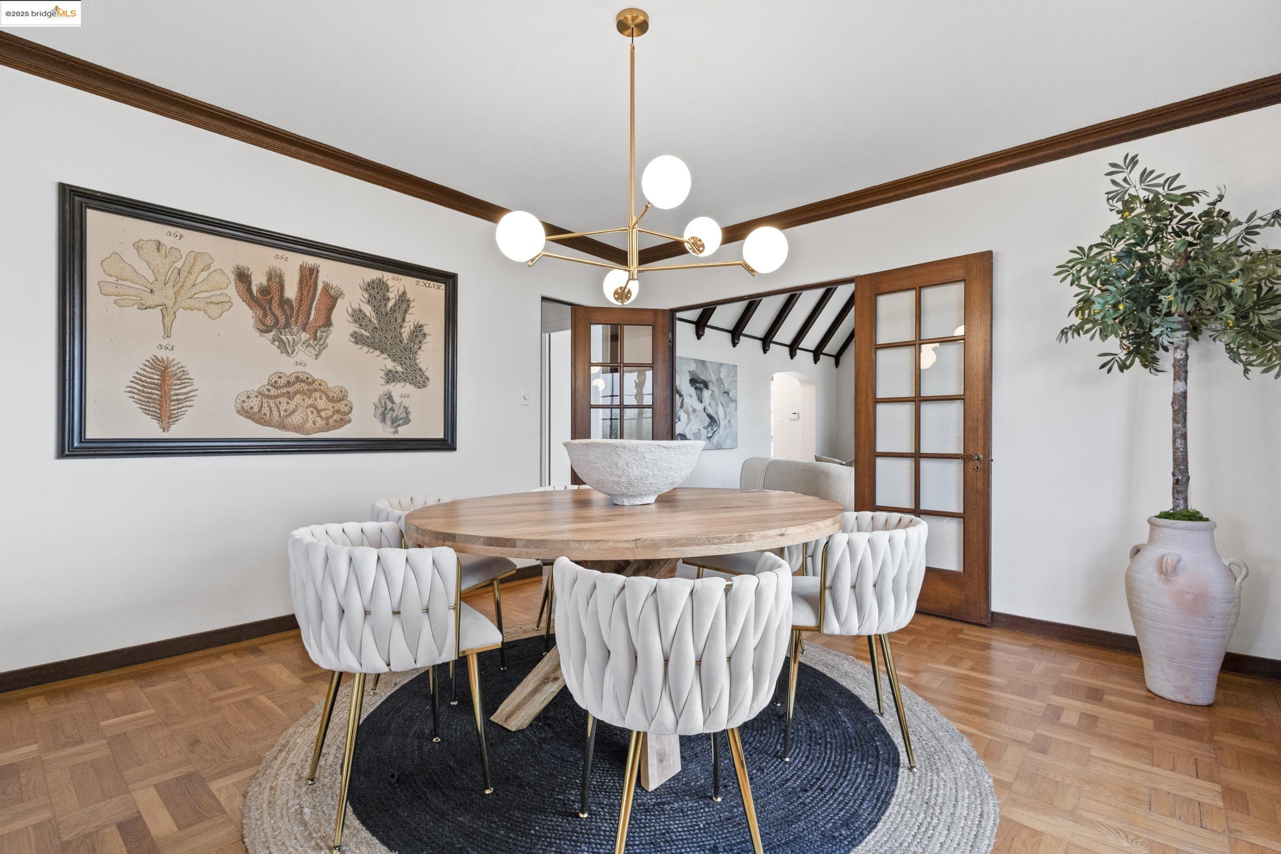 1048 Annerley Rd, Oakland, California 94610, 5 Bedrooms Bedrooms, 7 Rooms Rooms,3 BathroomsBathrooms,Residential,For Sale,1048 Annerley Rd,41097554