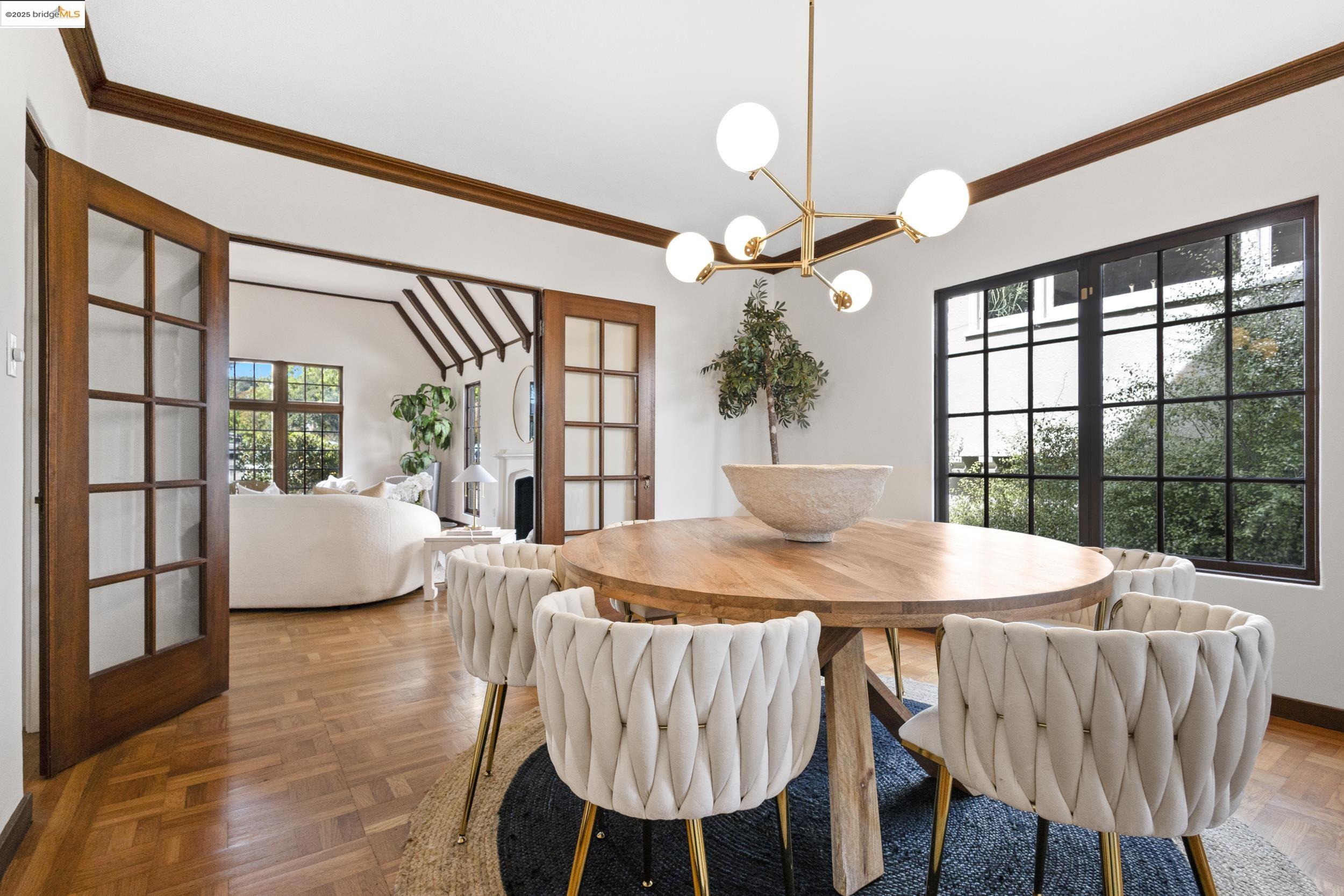 1048 Annerley Rd, Oakland, California 94610, 5 Bedrooms Bedrooms, 7 Rooms Rooms,3 BathroomsBathrooms,Residential,For Sale,1048 Annerley Rd,41097554