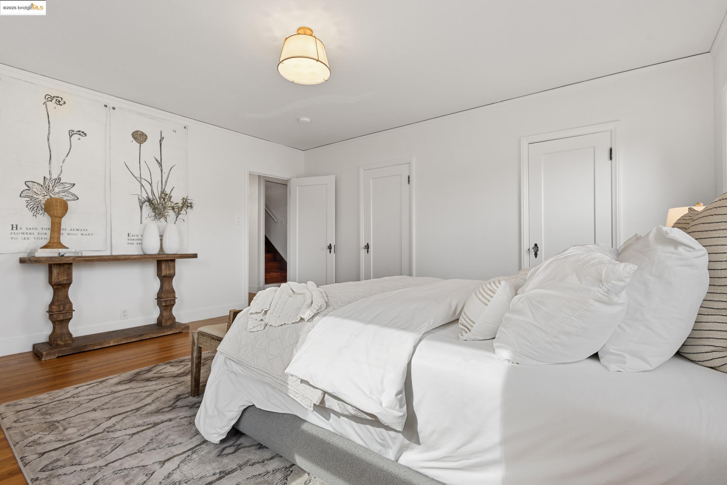1048 Annerley Rd, Oakland, California 94610, 5 Bedrooms Bedrooms, 7 Rooms Rooms,3 BathroomsBathrooms,Residential,For Sale,1048 Annerley Rd,41097554