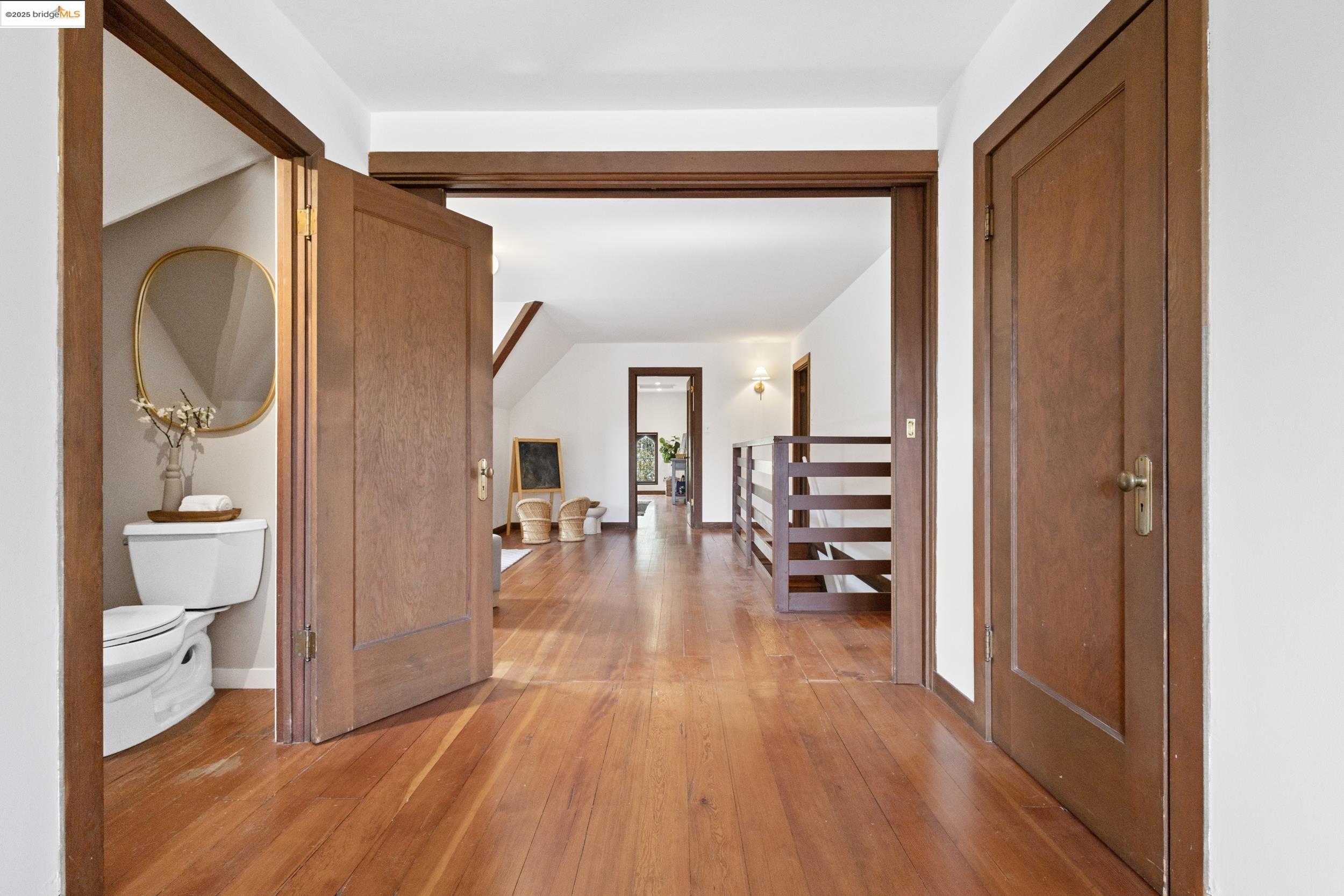 1048 Annerley Rd, Oakland, California 94610, 5 Bedrooms Bedrooms, 7 Rooms Rooms,3 BathroomsBathrooms,Residential,For Sale,1048 Annerley Rd,41097554