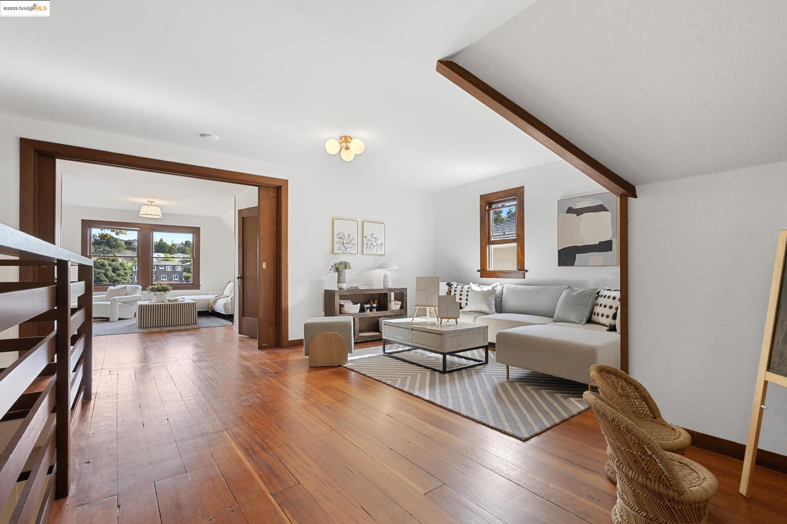 1048 Annerley Rd, Oakland, California 94610, 5 Bedrooms Bedrooms, 7 Rooms Rooms,3 BathroomsBathrooms,Residential,For Sale,1048 Annerley Rd,41097554