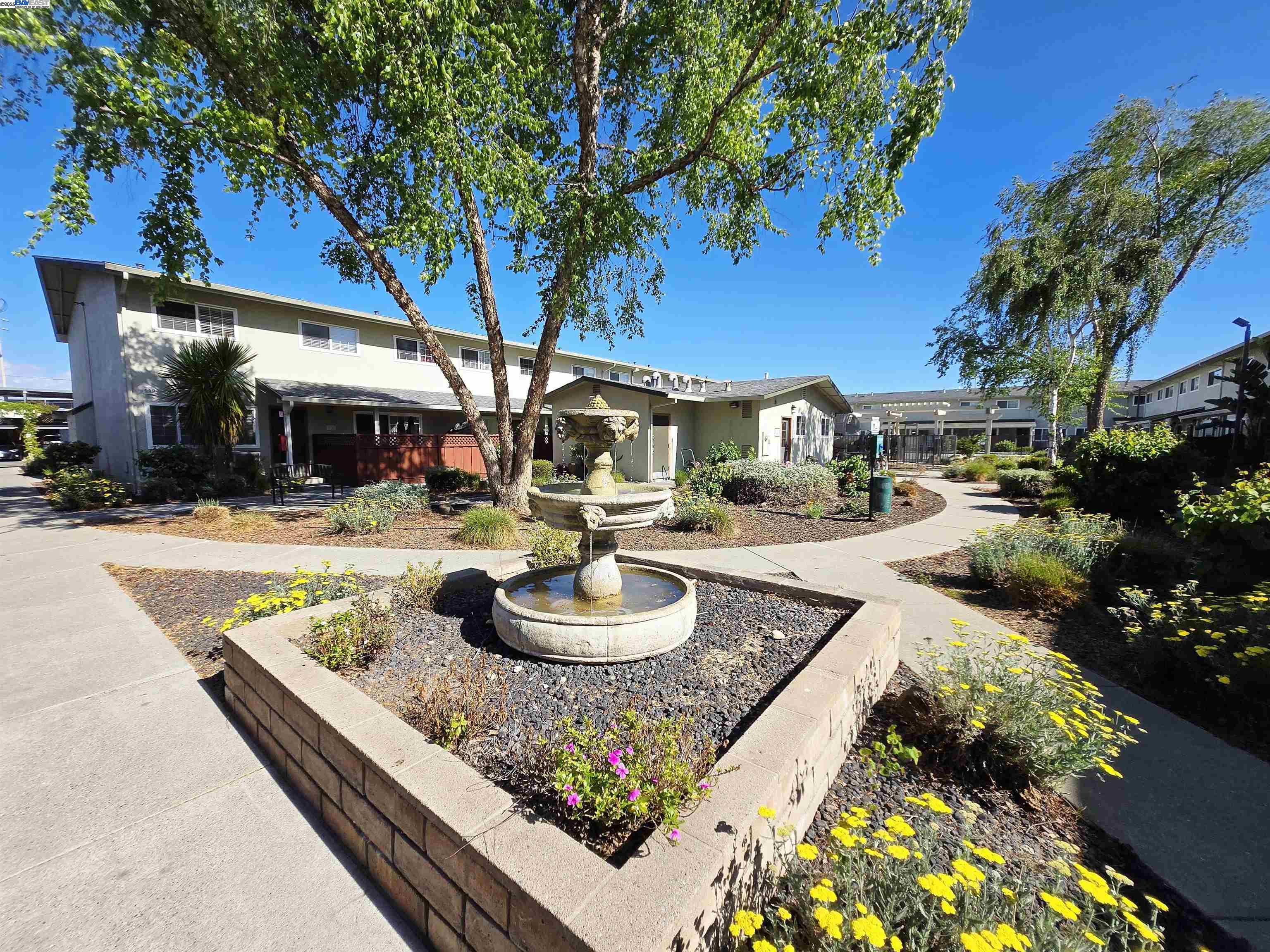 Detail Gallery Image 21 of 24 For 670 Fargo Ave #2,  San Leandro,  CA 94579 - 3 Beds | 2/1 Baths