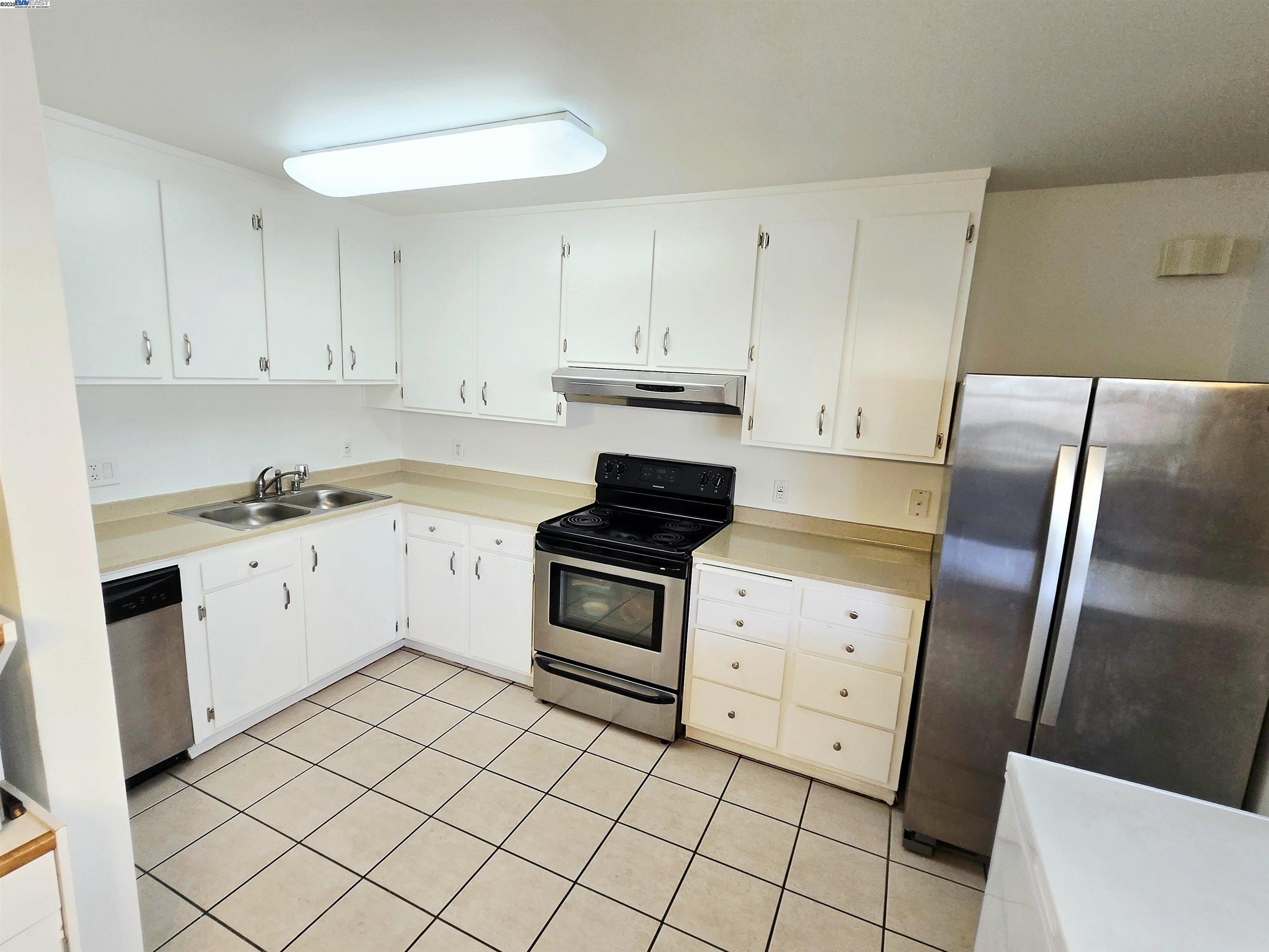 Photo #4: 41097557 Listing: Photo #4