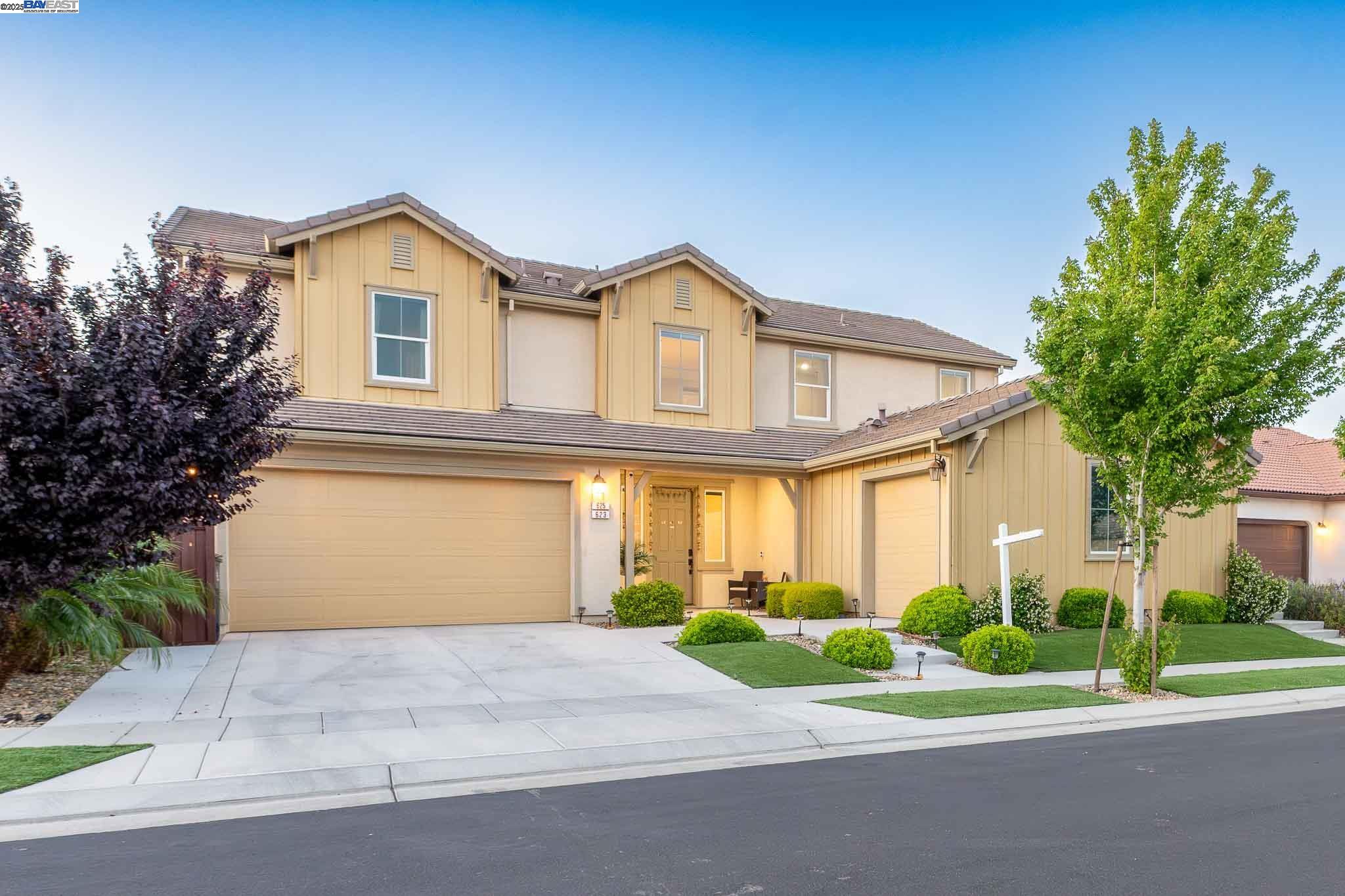 Detail Gallery Image 2 of 56 For 625 W Warren Dr, Mountain House,  CA 95391 - 4 Beds | 3/1 Baths