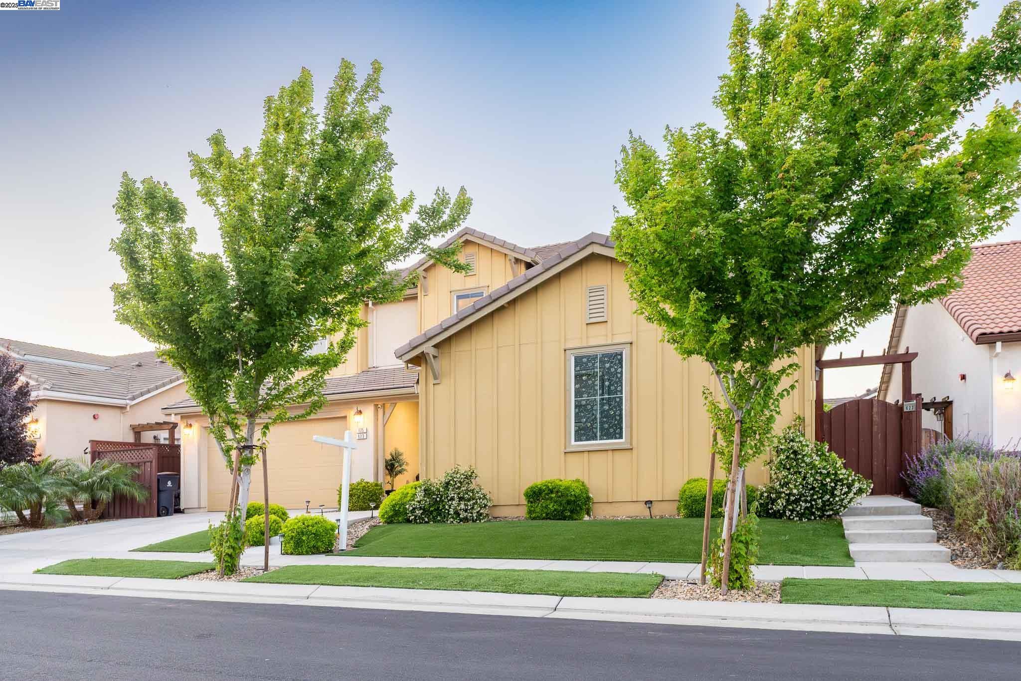 Detail Gallery Image 3 of 56 For 625 W Warren Dr, Mountain House,  CA 95391 - 4 Beds | 3/1 Baths