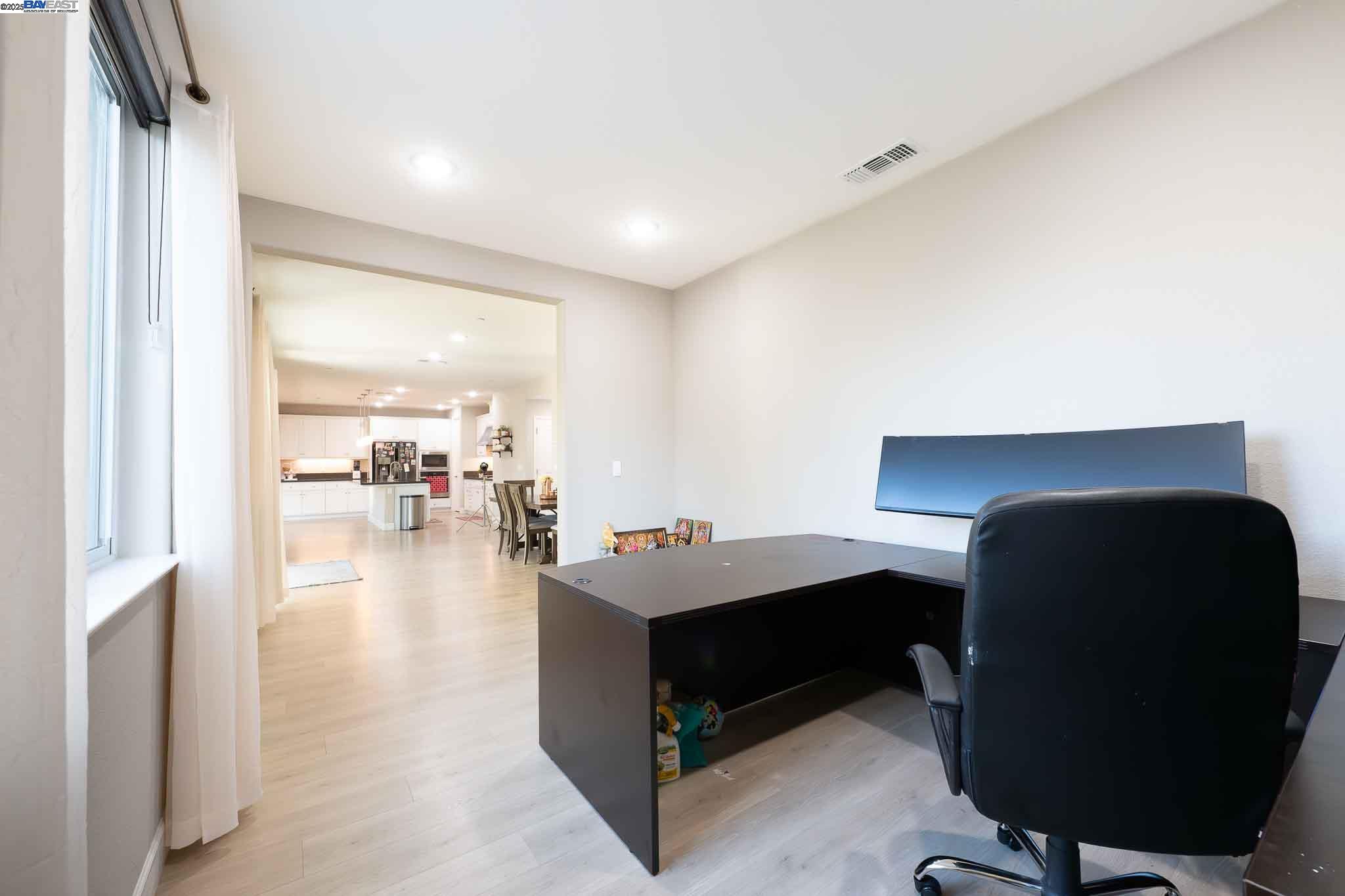 Detail Gallery Image 22 of 56 For 625 W Warren Dr, Mountain House,  CA 95391 - 4 Beds | 3/1 Baths