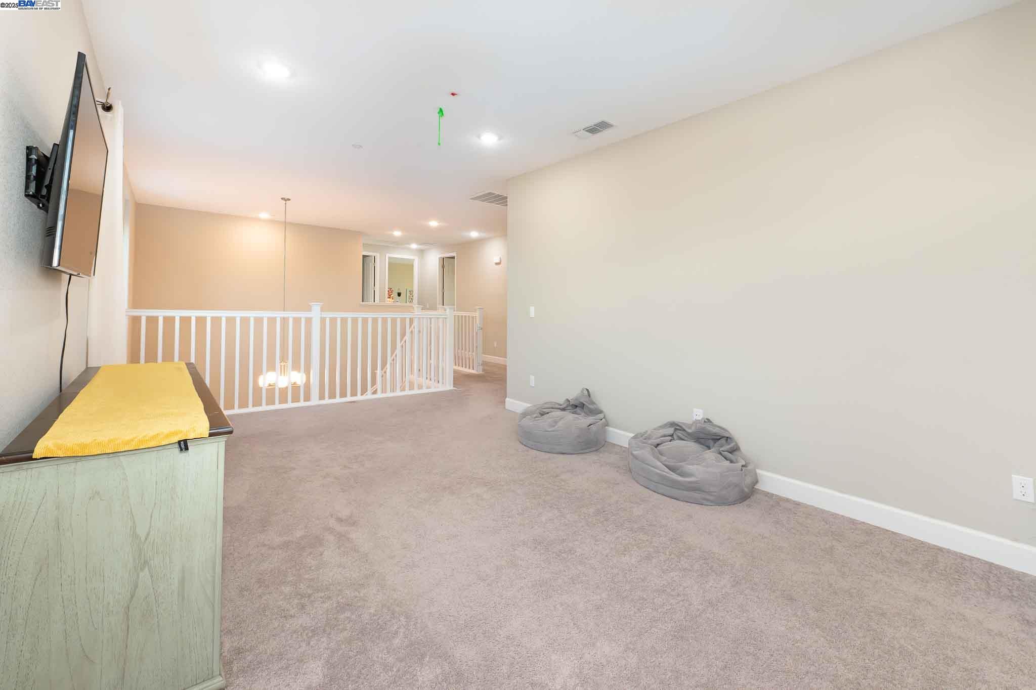 Detail Gallery Image 34 of 56 For 625 W Warren Dr, Mountain House,  CA 95391 - 4 Beds | 3/1 Baths
