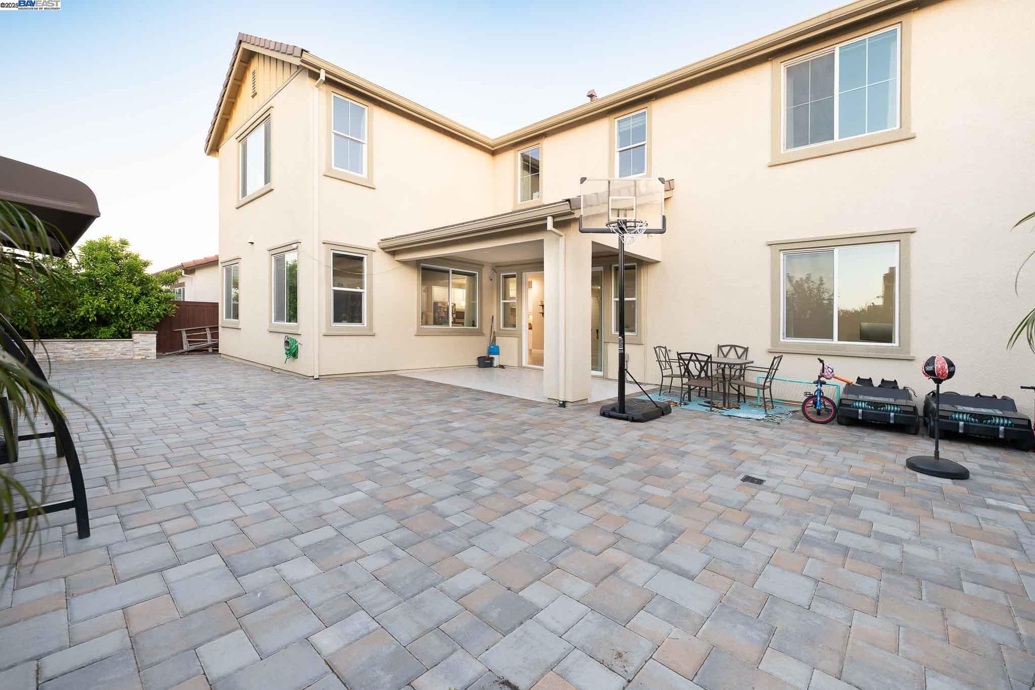 Detail Gallery Image 42 of 56 For 625 W Warren Dr, Mountain House,  CA 95391 - 4 Beds | 3/1 Baths