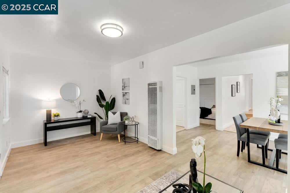 Detail Gallery Image 5 of 20 For 2154 35th Ave, Oakland,  CA 94601 - 2 Beds | 2 Baths