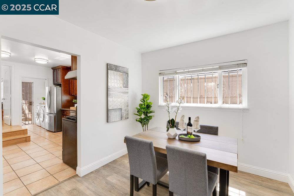 Detail Gallery Image 6 of 20 For 2154 35th Ave, Oakland,  CA 94601 - 2 Beds | 2 Baths