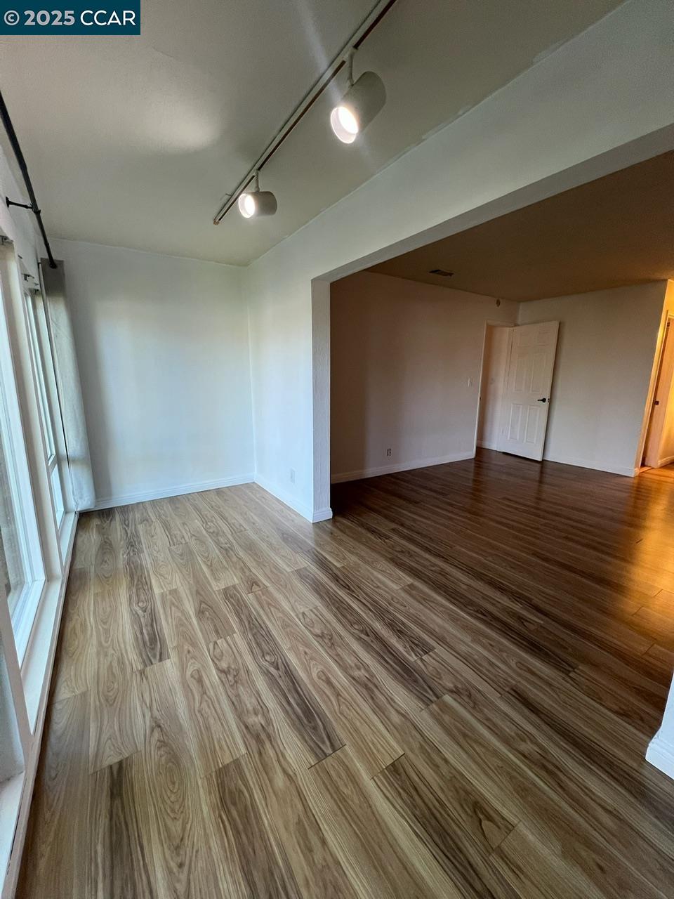 Detail Gallery Image 15 of 33 For 438 Ridgeview Dr, Pleasant Hill,  CA 94523 - 2 Beds | 1/1 Baths