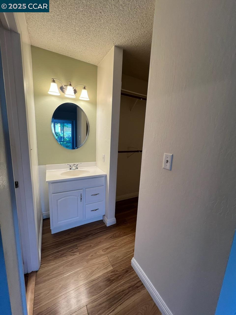 Detail Gallery Image 16 of 33 For 438 Ridgeview Dr, Pleasant Hill,  CA 94523 - 2 Beds | 1/1 Baths