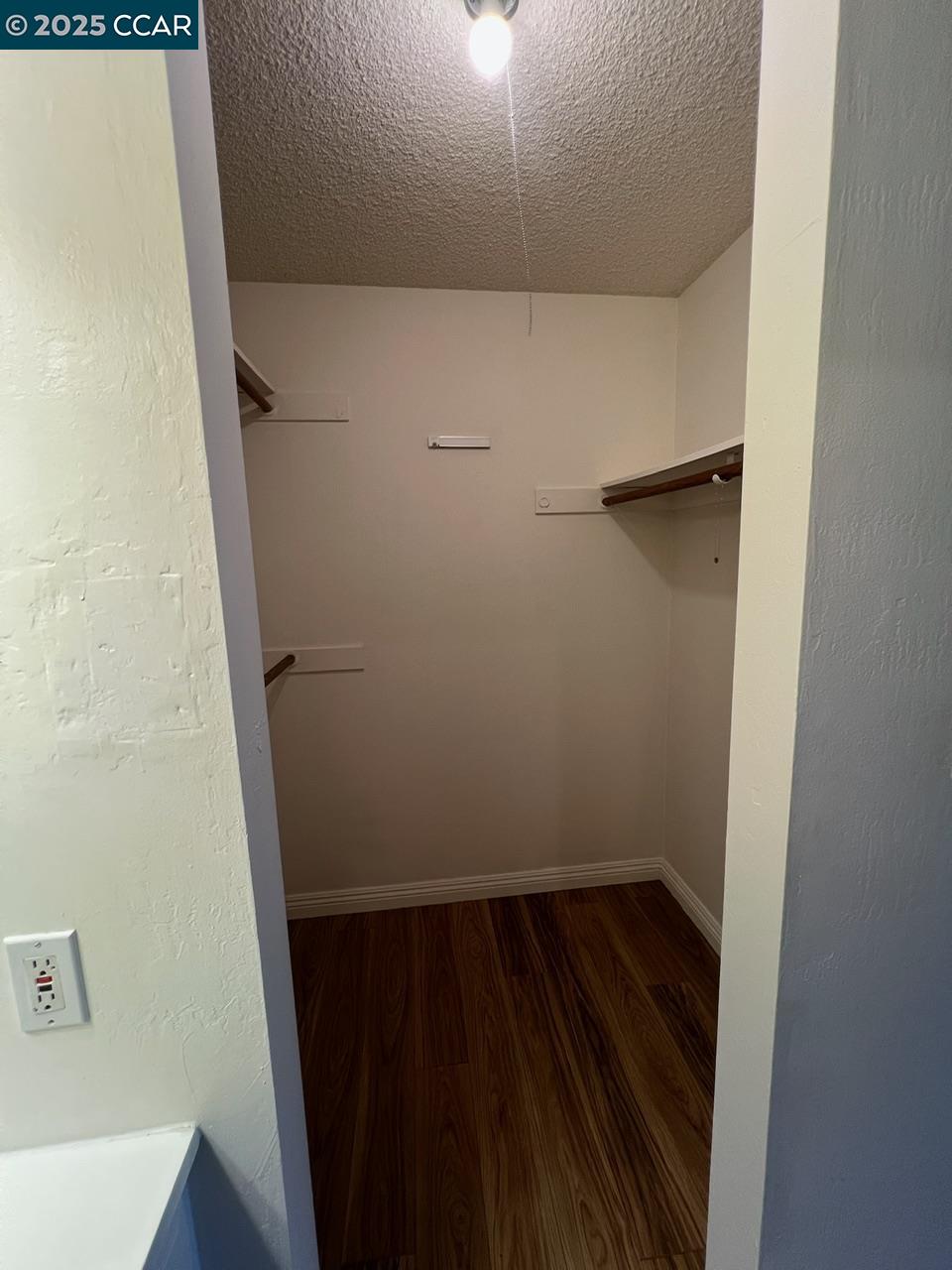 Detail Gallery Image 17 of 33 For 438 Ridgeview Dr, Pleasant Hill,  CA 94523 - 2 Beds | 1/1 Baths