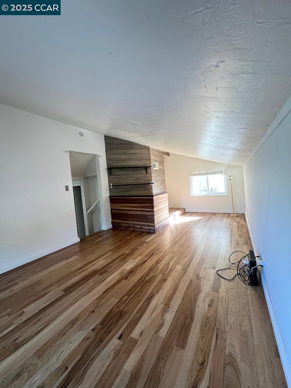 Detail Gallery Image 23 of 33 For 438 Ridgeview Dr, Pleasant Hill,  CA 94523 - 2 Beds | 1/1 Baths