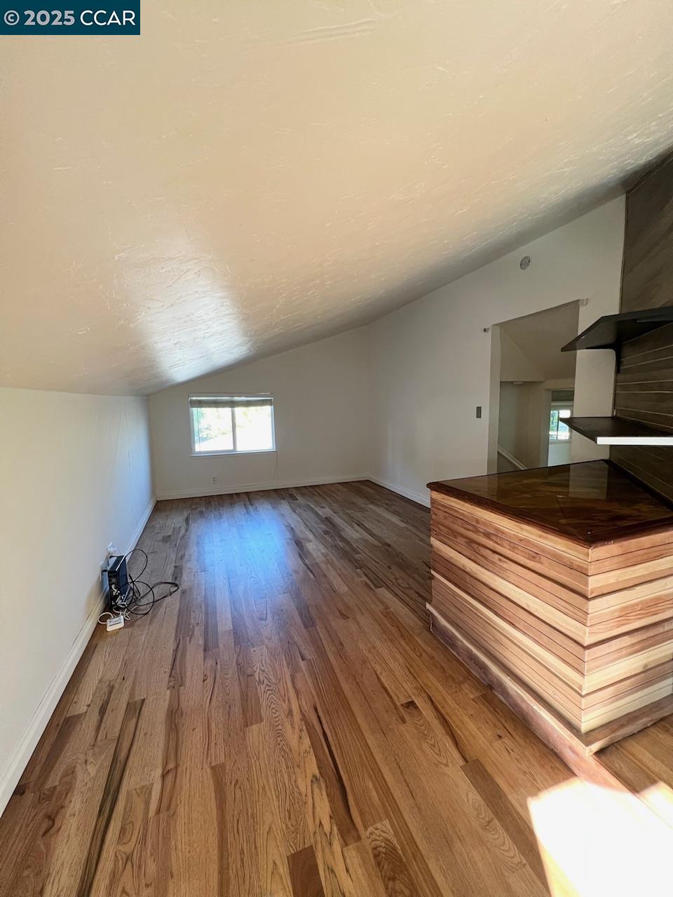 Detail Gallery Image 9 of 33 For 438 Ridgeview Dr, Pleasant Hill,  CA 94523 - 2 Beds | 1/1 Baths