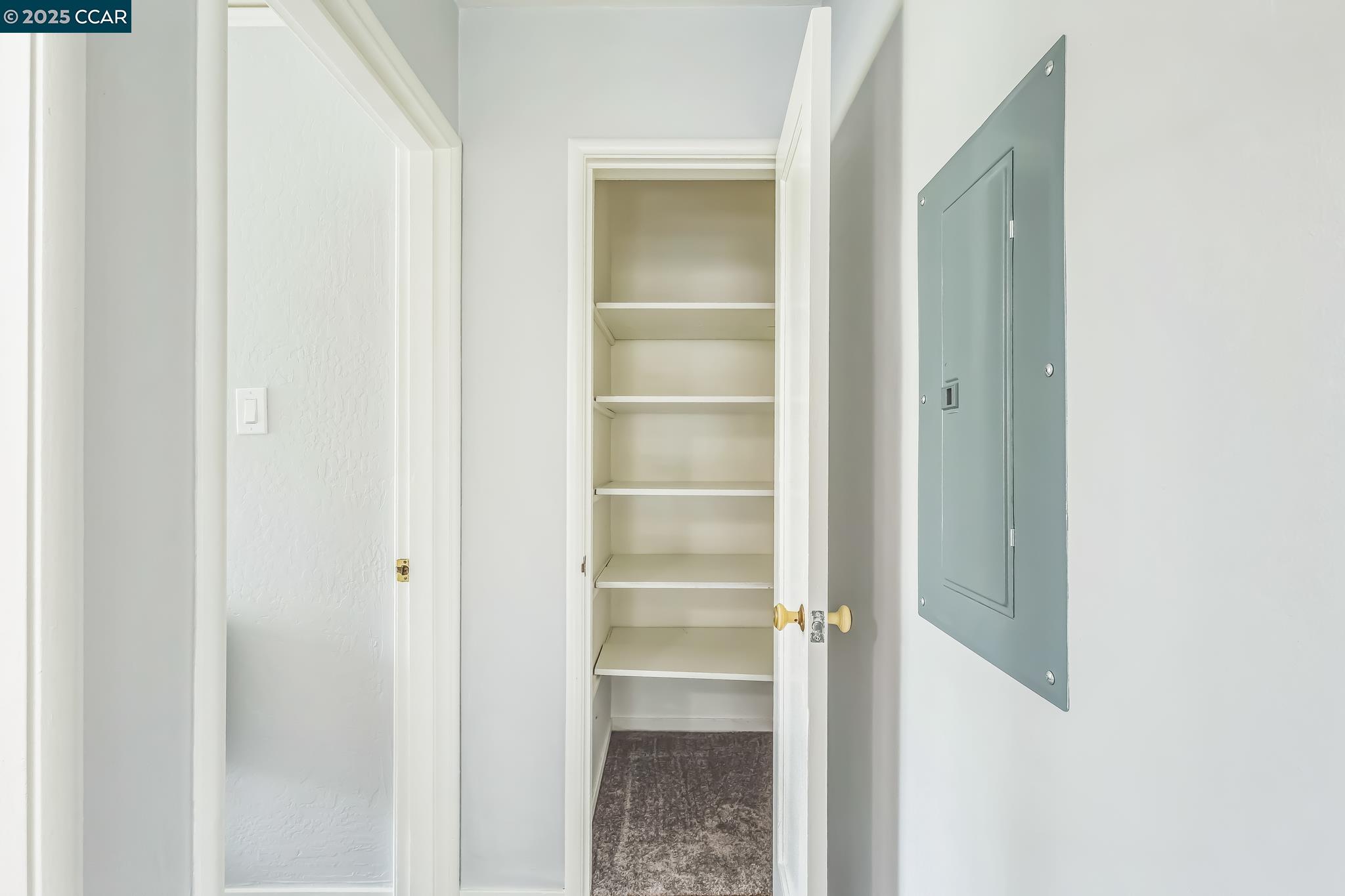 Detail Gallery Image 18 of 41 For 2410 Alameda De Las Pulgas, San Mateo,  CA 94403 - 2 Beds | 1 Baths