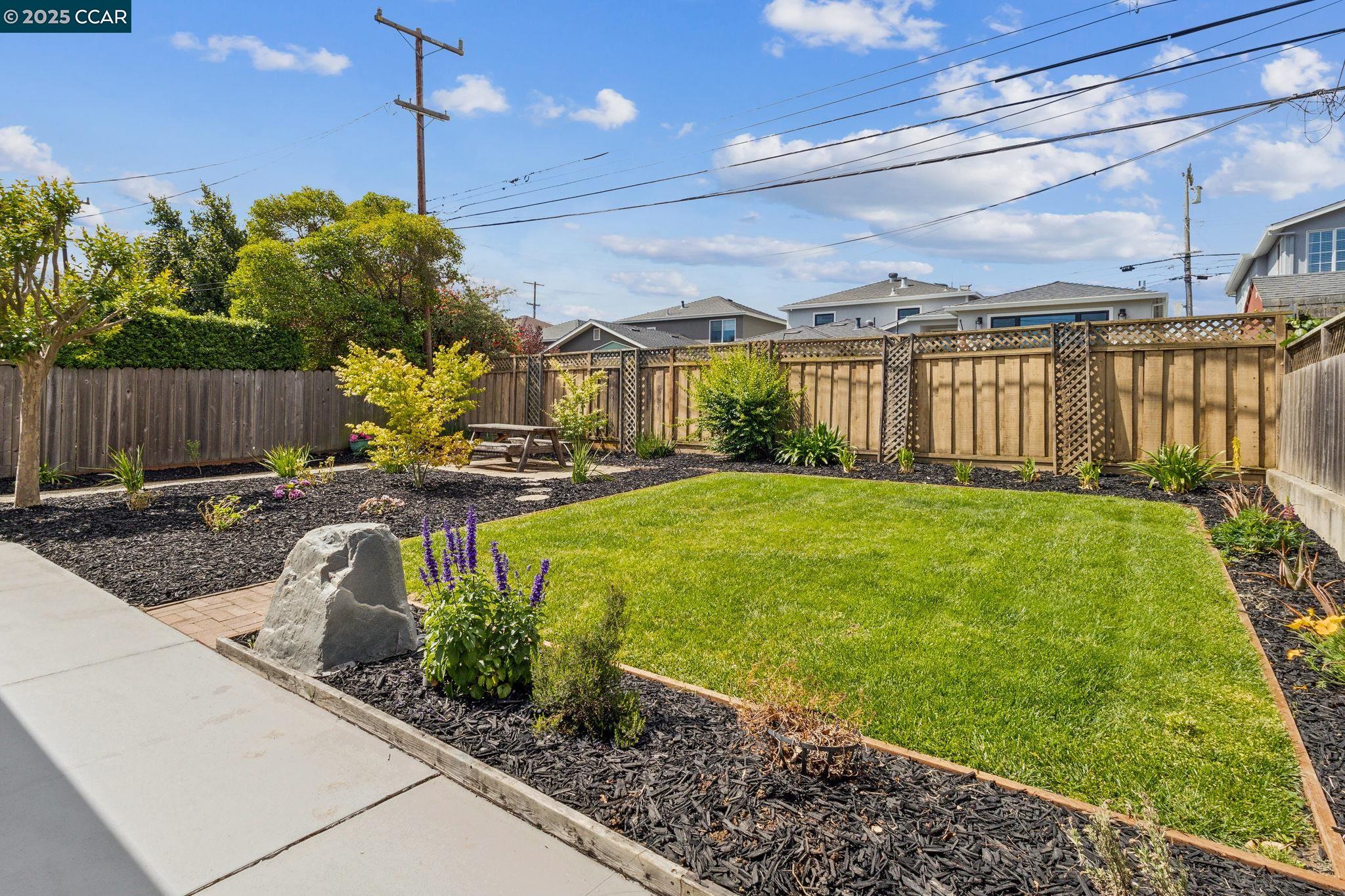 Detail Gallery Image 23 of 41 For 2410 Alameda De Las Pulgas, San Mateo,  CA 94403 - 2 Beds | 1 Baths