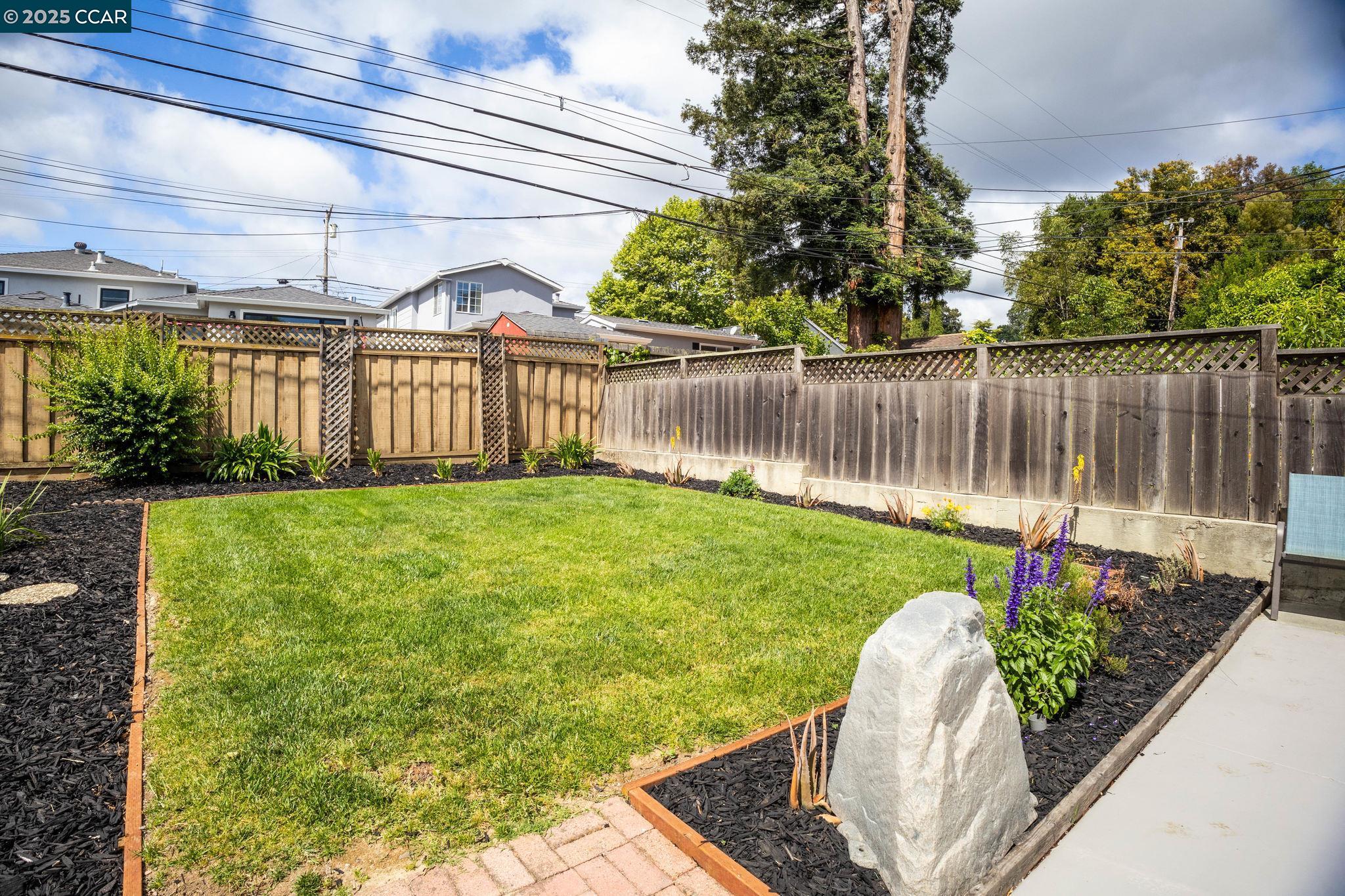 Detail Gallery Image 24 of 41 For 2410 Alameda De Las Pulgas, San Mateo,  CA 94403 - 2 Beds | 1 Baths