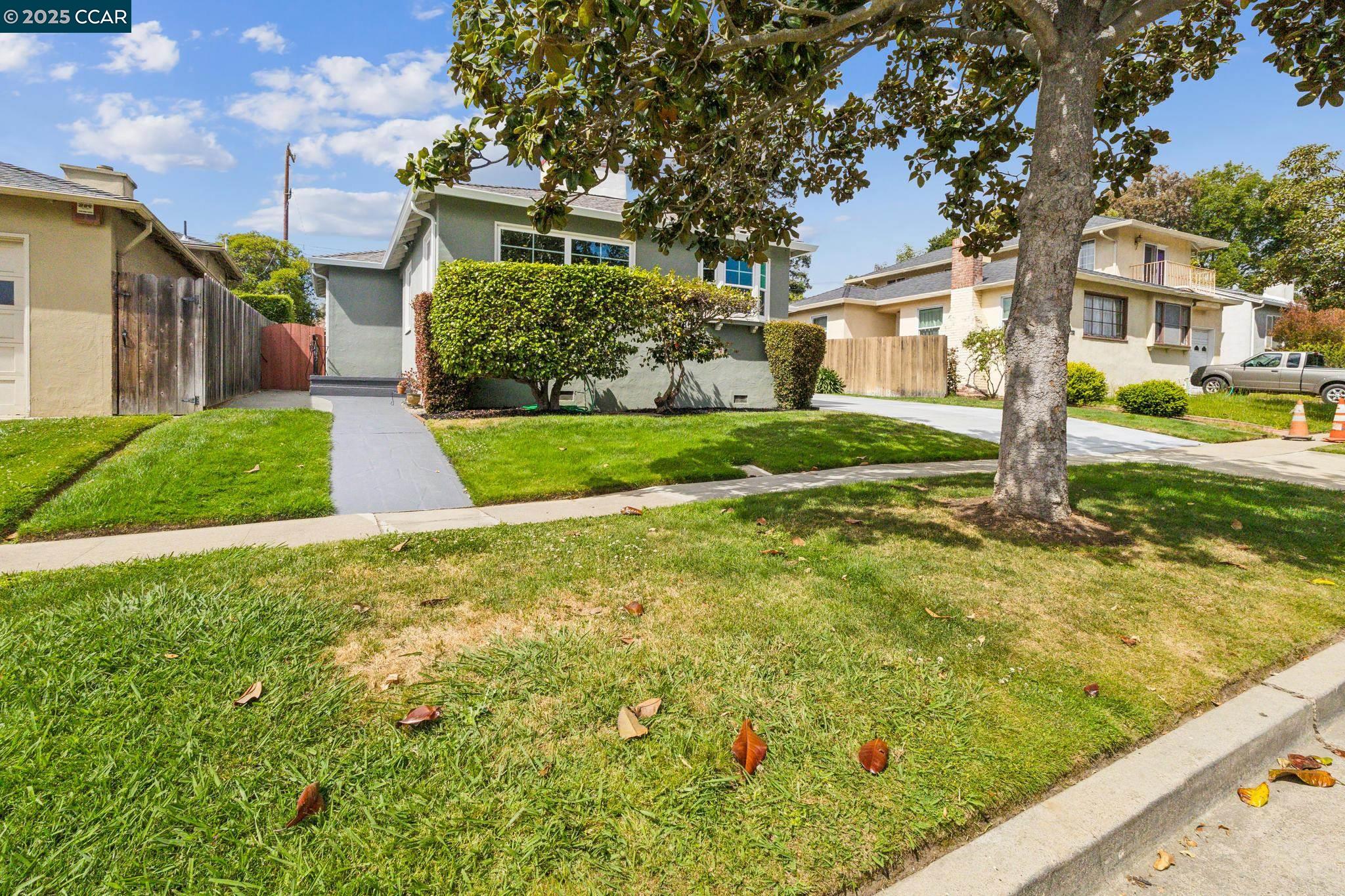 Detail Gallery Image 40 of 41 For 2410 Alameda De Las Pulgas, San Mateo,  CA 94403 - 2 Beds | 1 Baths