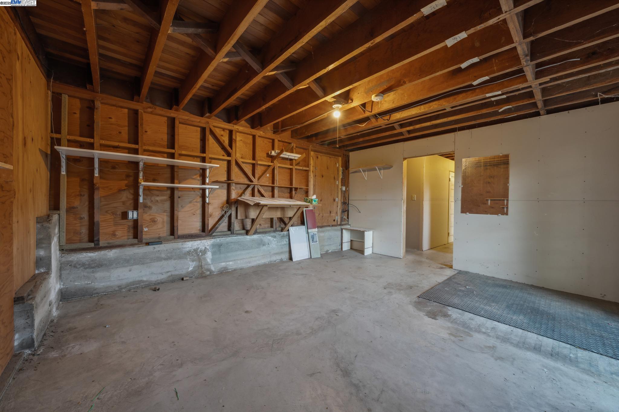 Detail Gallery Image 22 of 38 For 5915 Rincon Drive, Oakland,  CA 94611 - 2 Beds | 1 Baths