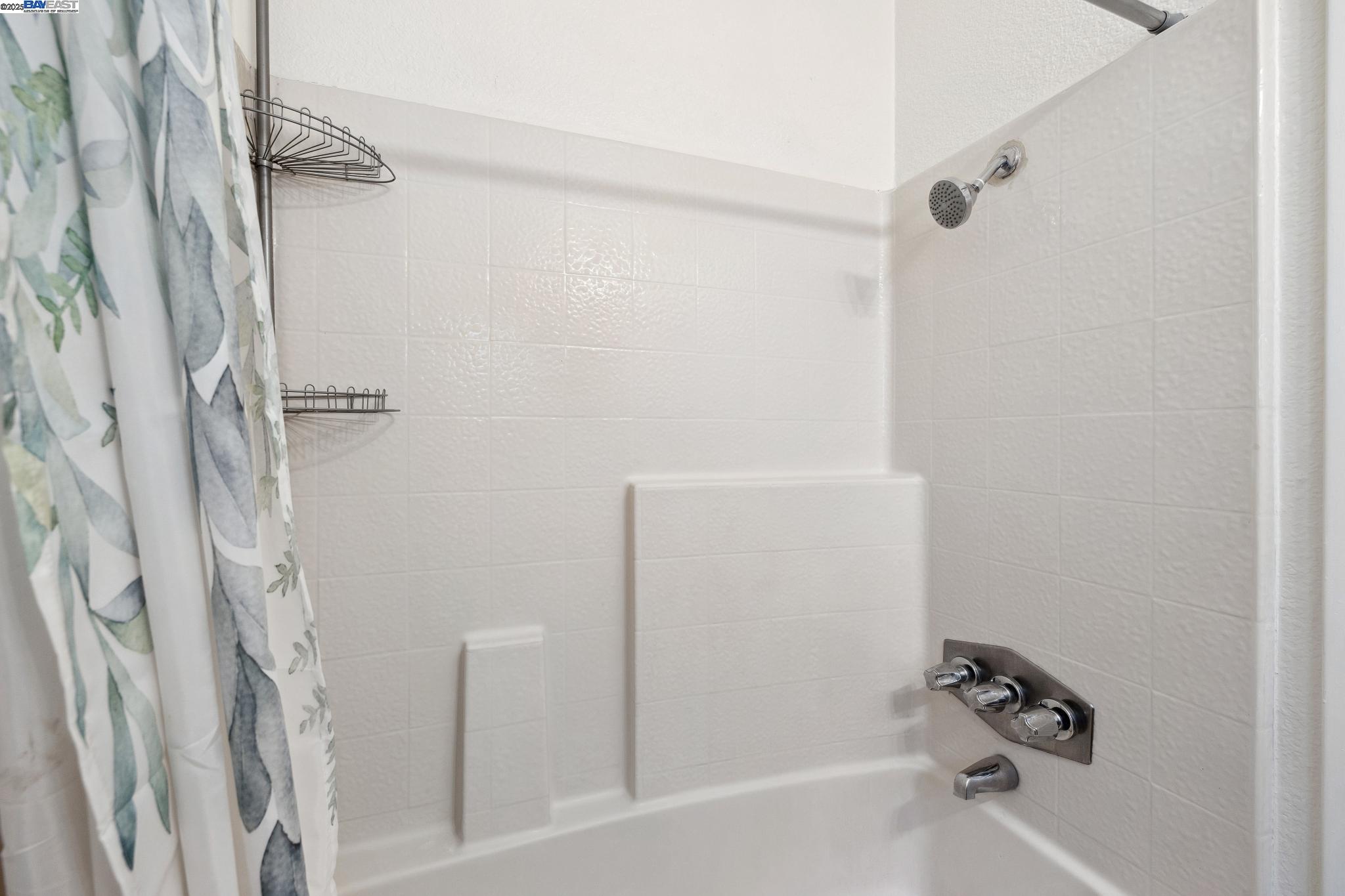 Detail Gallery Image 11 of 19 For 3311 Martin Luther King Jr Way, Oakland,  CA 94609 - – Beds | – Baths
