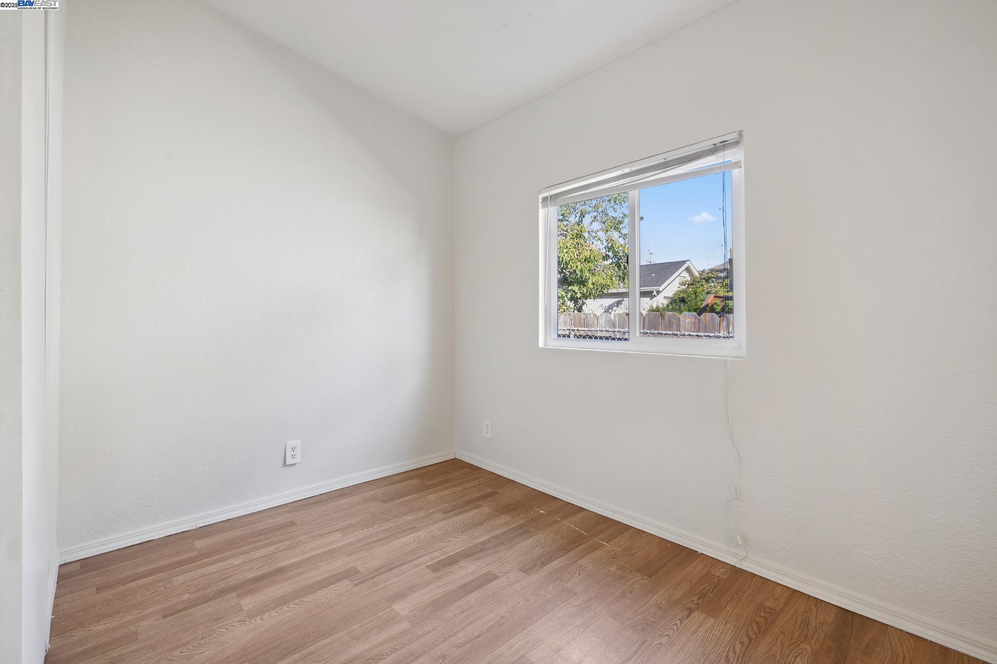 Detail Gallery Image 13 of 19 For 3311 Martin Luther King Jr Way, Oakland,  CA 94609 - – Beds | – Baths