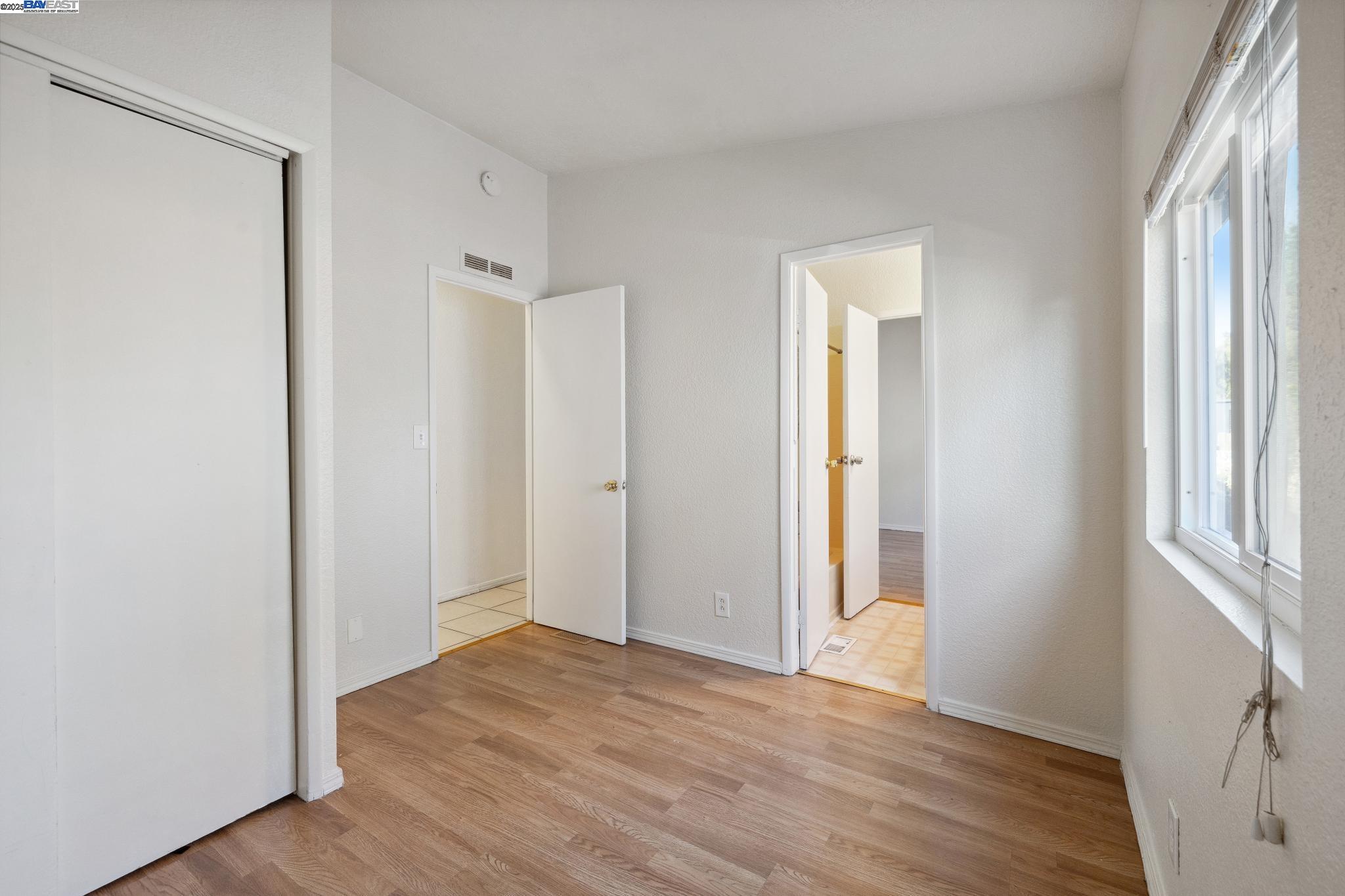 Detail Gallery Image 9 of 19 For 3311 Martin Luther King Jr Way, Oakland,  CA 94609 - – Beds | – Baths