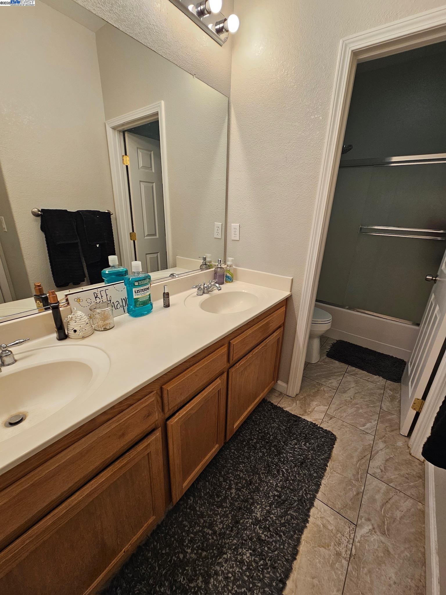 Detail Gallery Image 33 of 44 For 419 Creekside Dr, Patterson,  CA 95363 - 5 Beds | 3/1 Baths