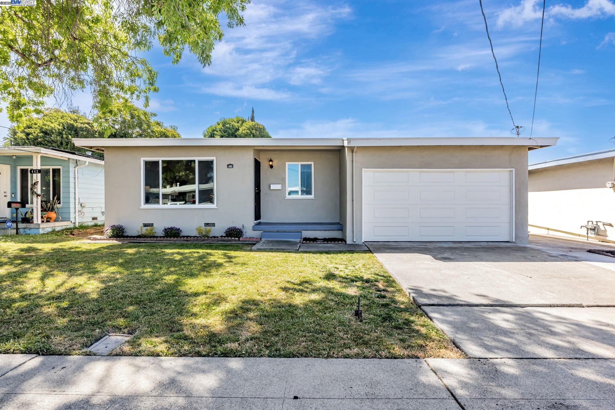 Detail Gallery Image 1 of 1 For 452 Solano Ave, Hayward,  CA 94541 - 3 Beds | 1/1 Baths
