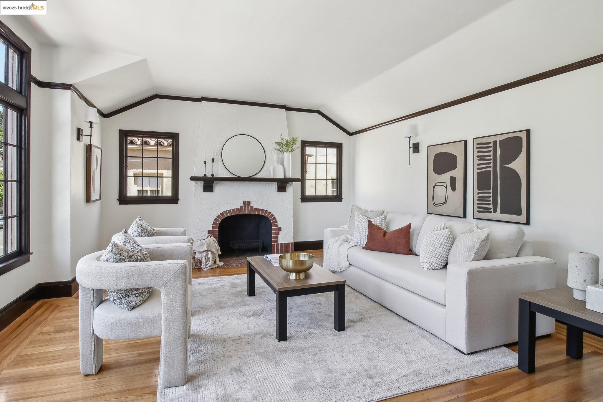 Detail Gallery Image 11 of 52 For 2900 Sheffield Ave, Oakland,  CA 94602 - 4 Beds | 2 Baths