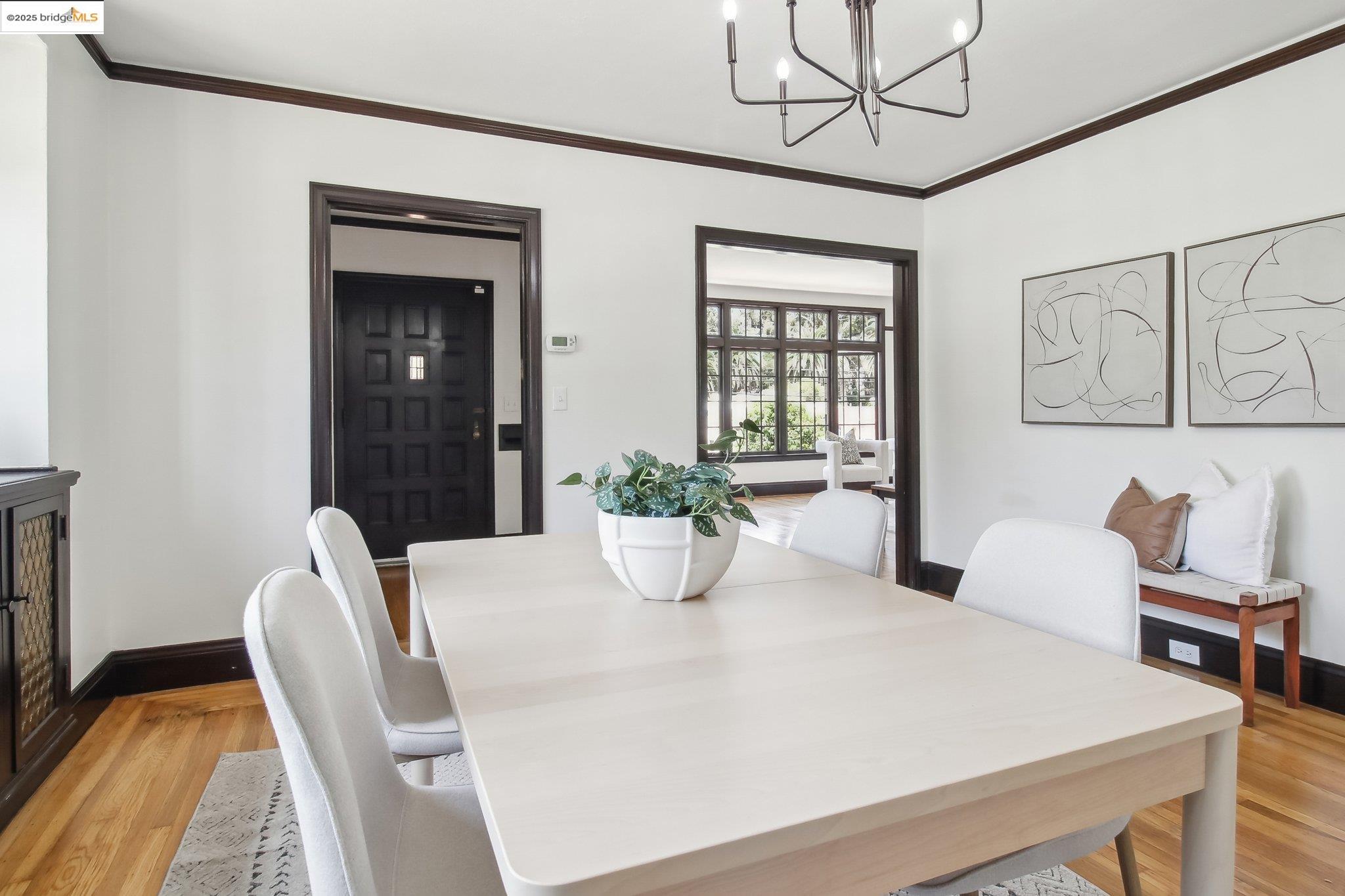 Detail Gallery Image 15 of 52 For 2900 Sheffield Ave, Oakland,  CA 94602 - 4 Beds | 2 Baths