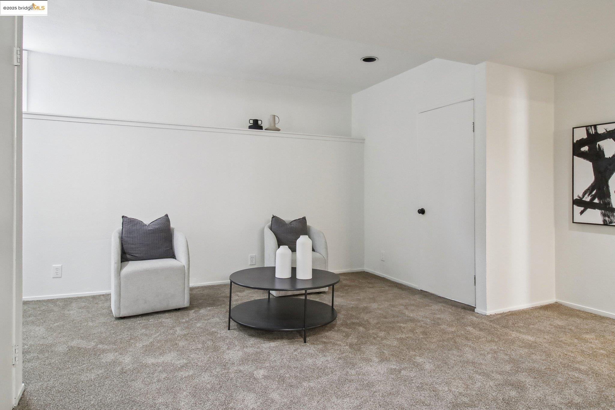 Detail Gallery Image 35 of 52 For 2900 Sheffield Ave, Oakland,  CA 94602 - 4 Beds | 2 Baths