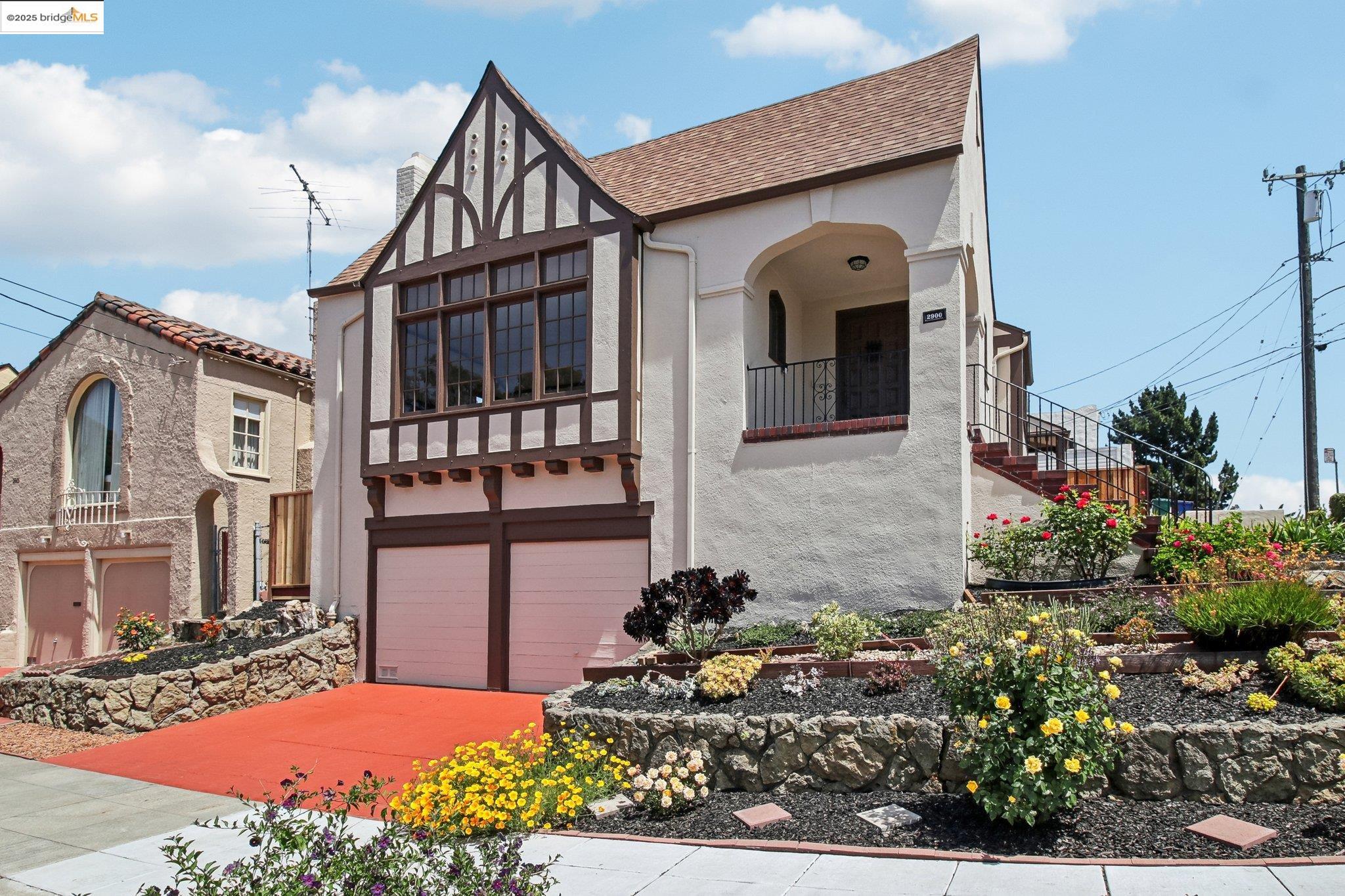 Detail Gallery Image 5 of 52 For 2900 Sheffield Ave, Oakland,  CA 94602 - 4 Beds | 2 Baths