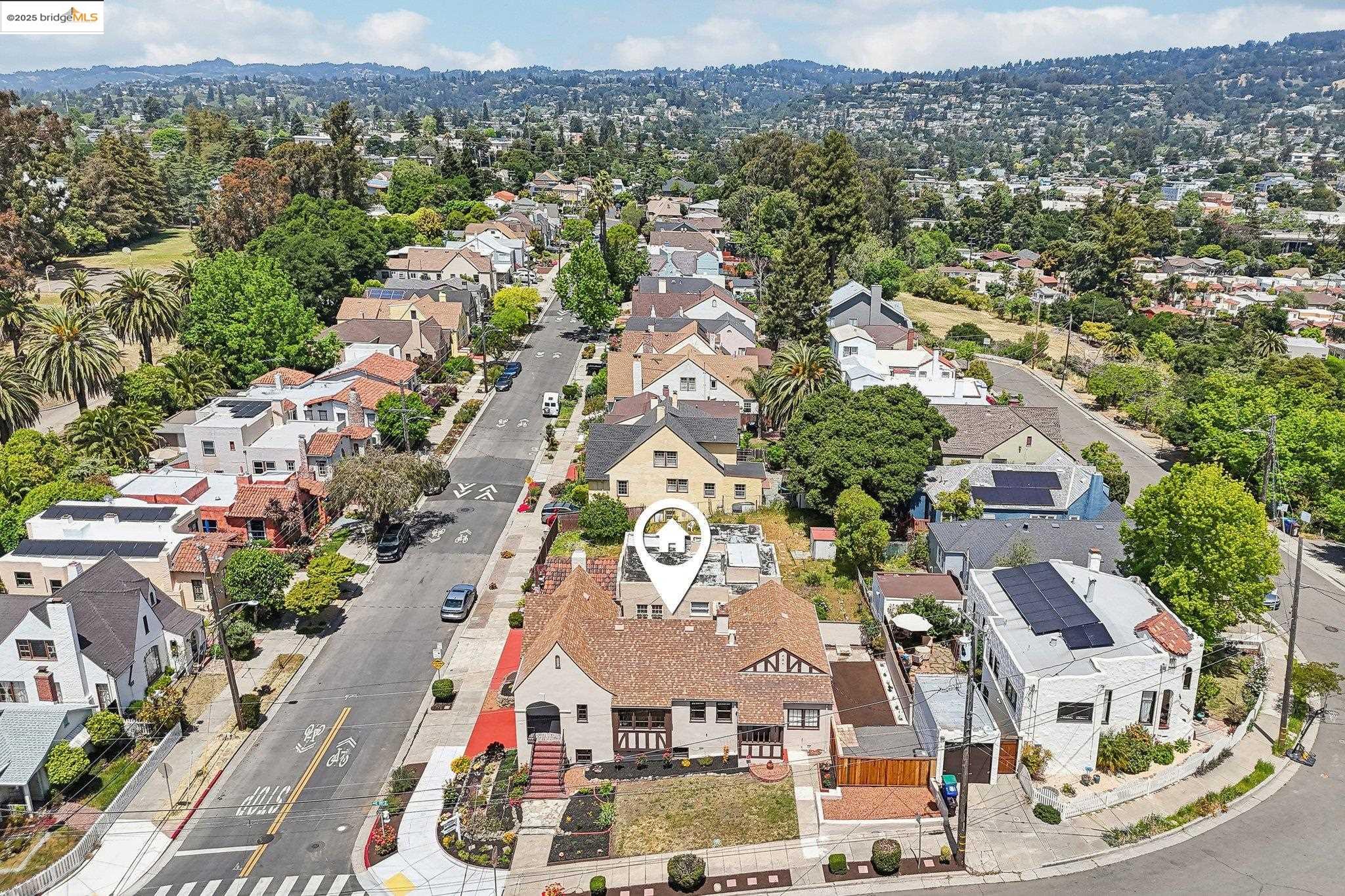 Detail Gallery Image 49 of 52 For 2900 Sheffield Ave, Oakland,  CA 94602 - 4 Beds | 2 Baths