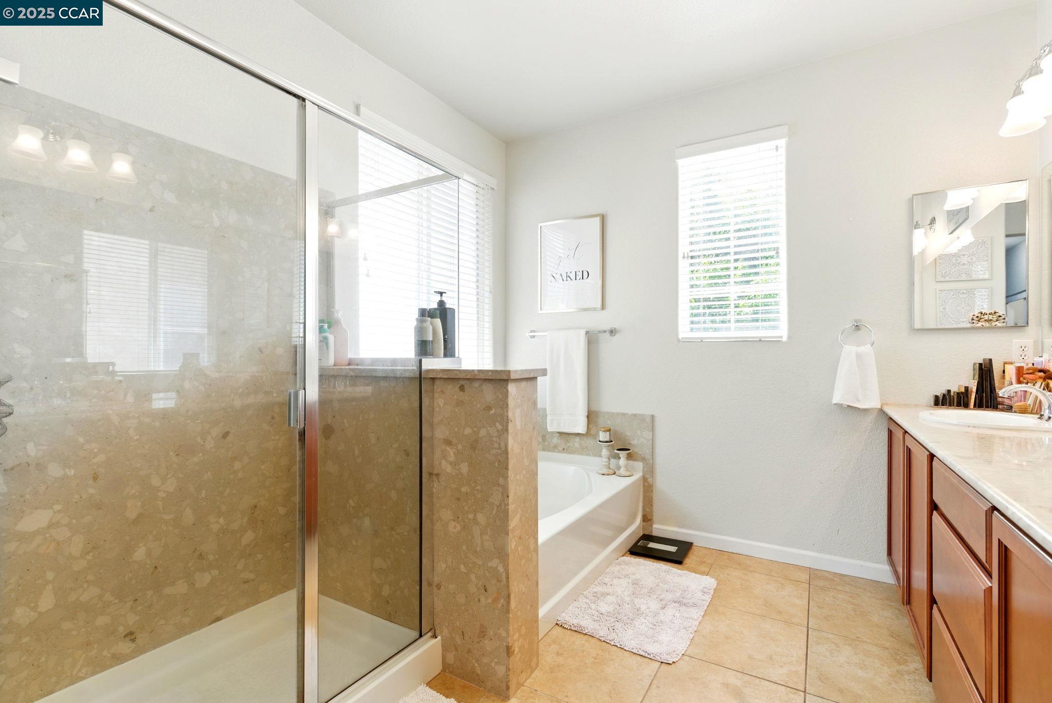 Detail Gallery Image 16 of 24 For 329 Silver Bell Way, Oakley,  CA 94561 - 4 Beds | 3 Baths