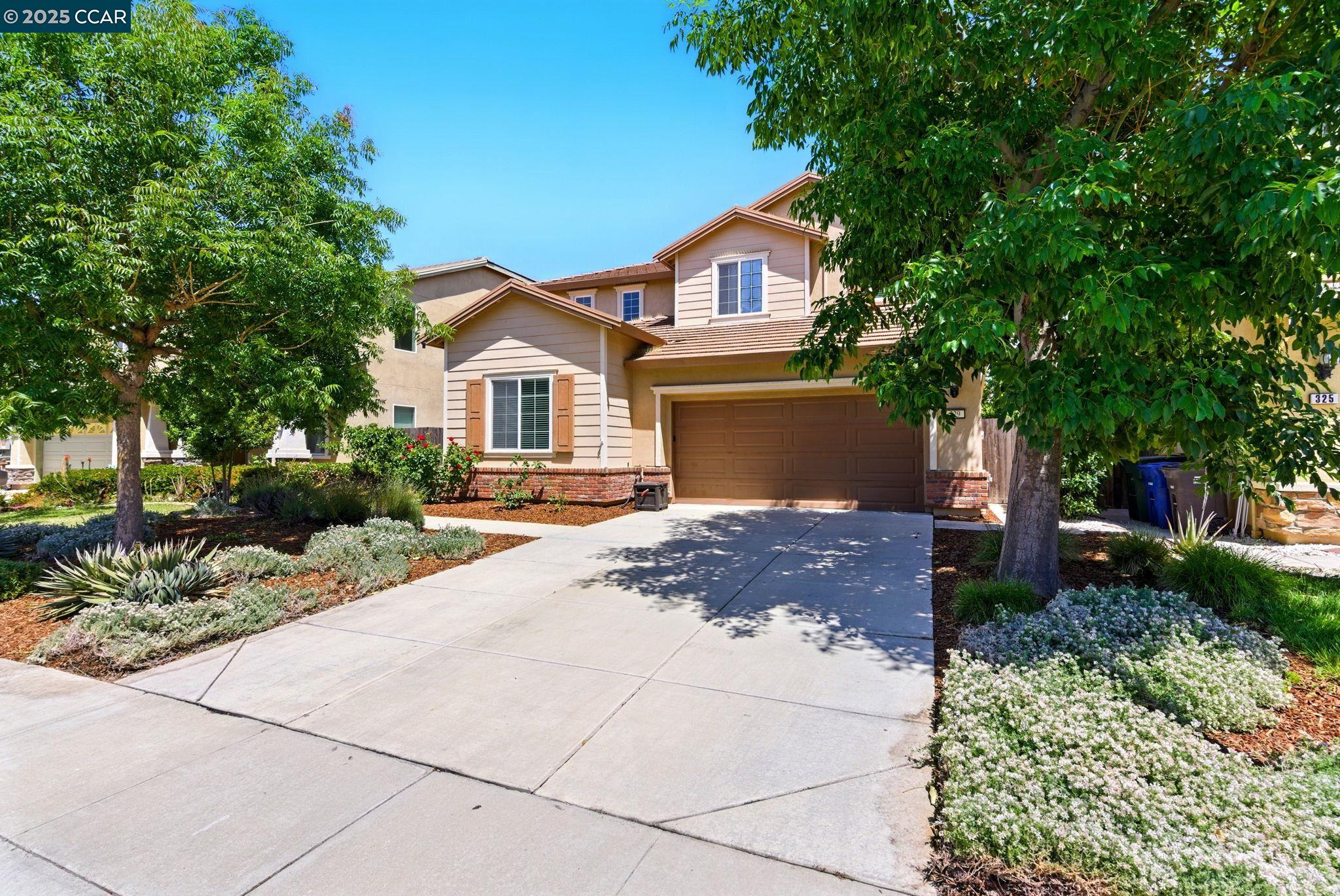 Detail Gallery Image 3 of 24 For 329 Silver Bell Way, Oakley,  CA 94561 - 4 Beds | 3 Baths