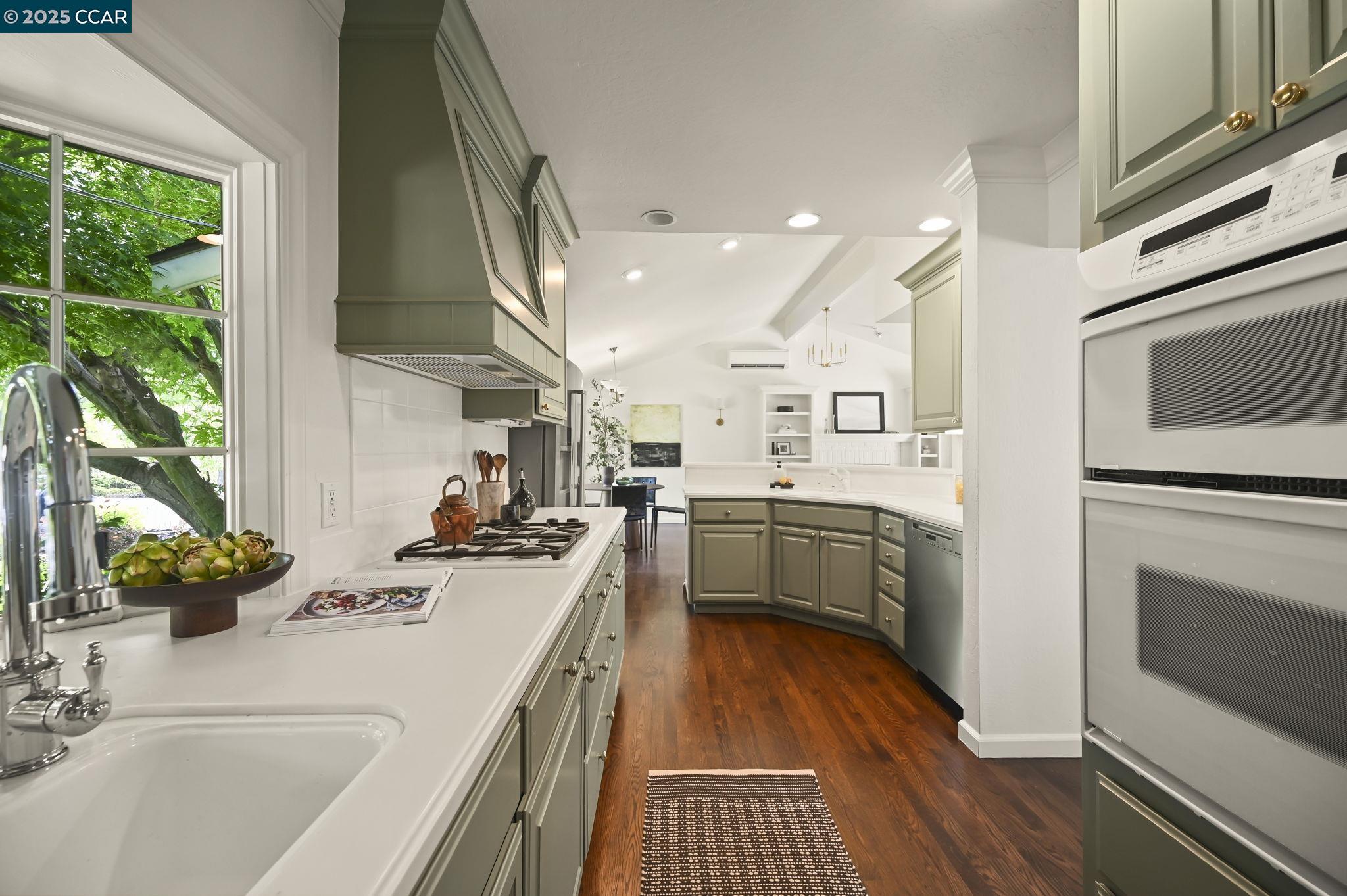 Detail Gallery Image 17 of 33 For 25 Fraser Drive, Walnut Creek,  CA 94596 - 4 Beds | 3 Baths