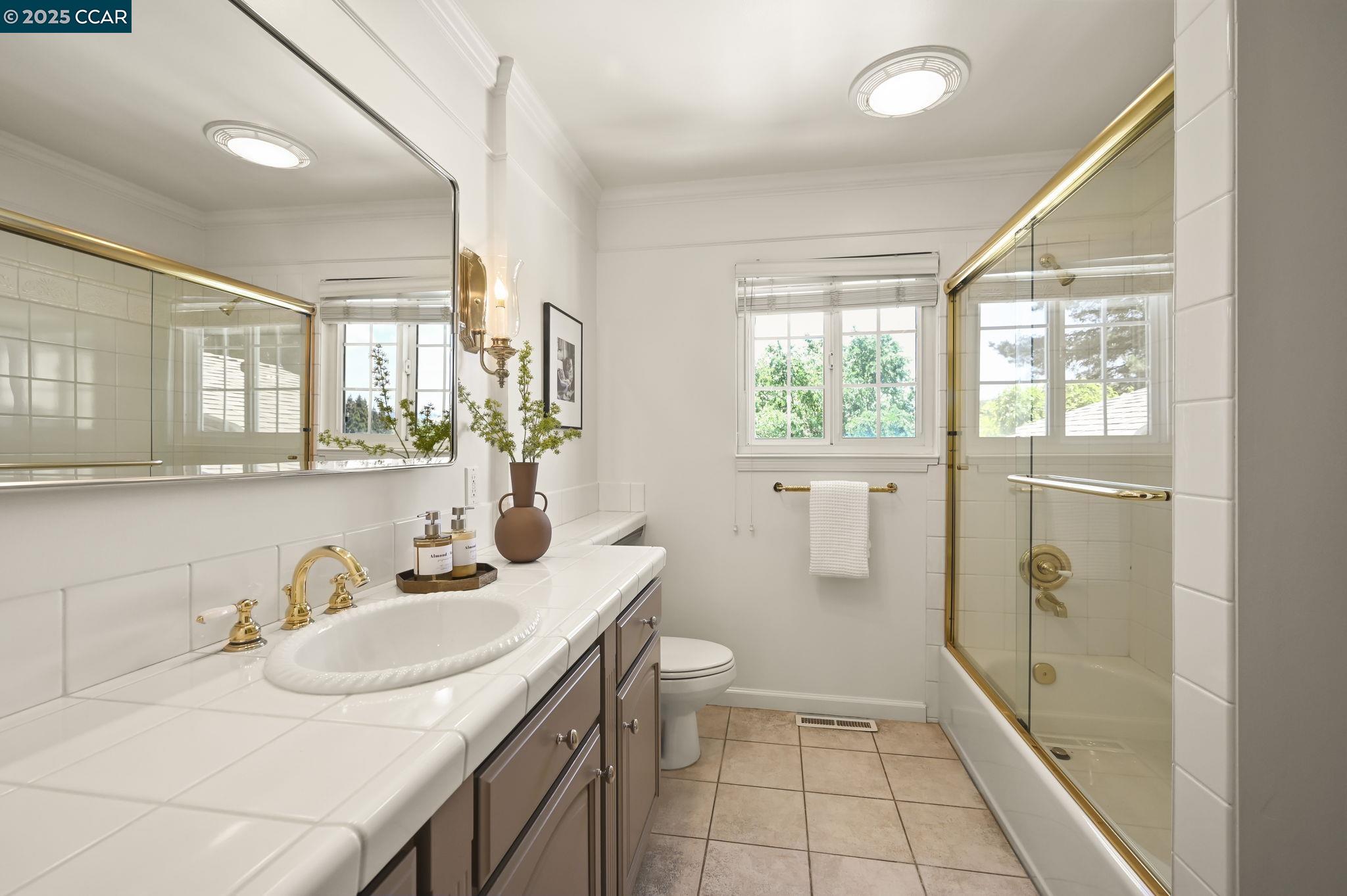Detail Gallery Image 20 of 33 For 25 Fraser Drive, Walnut Creek,  CA 94596 - 4 Beds | 3 Baths