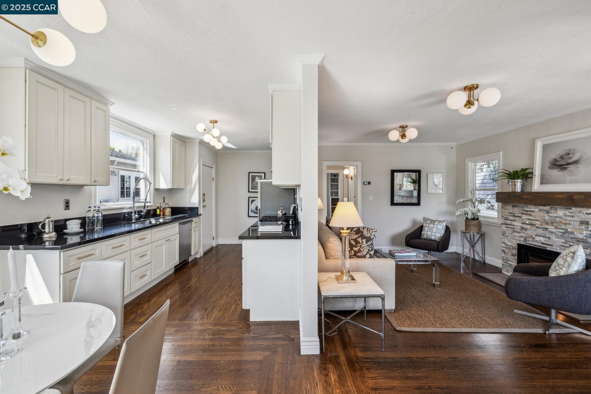 Detail Gallery Image 11 of 40 For 3036 Delaware St, Oakland,  CA 94602 - 4 Beds | 3 Baths