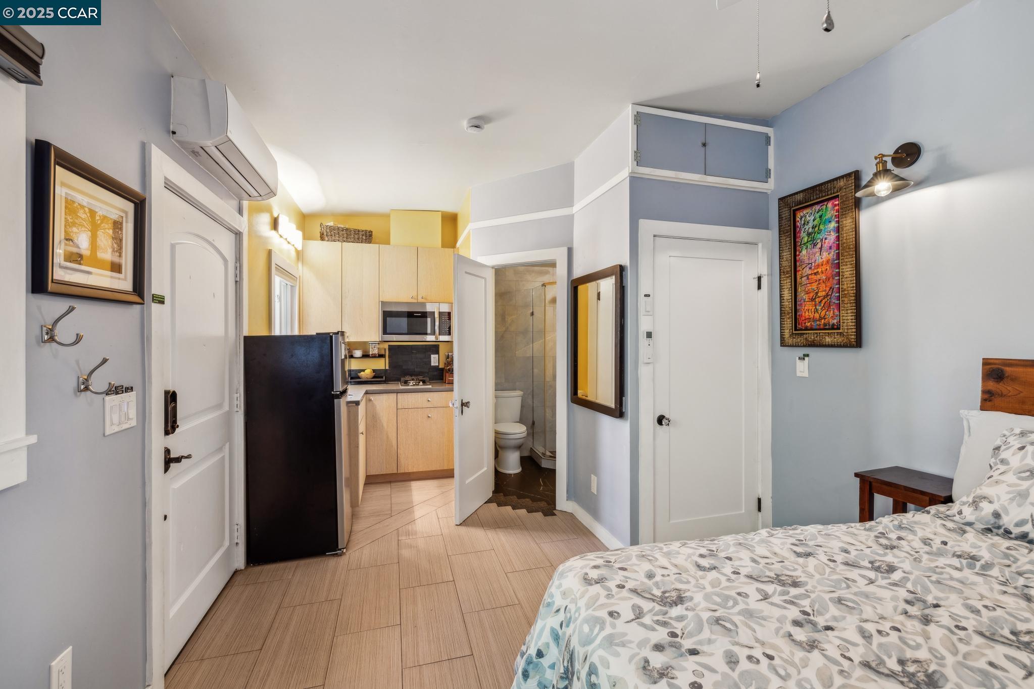Detail Gallery Image 27 of 40 For 3036 Delaware St, Oakland,  CA 94602 - 4 Beds | 3 Baths