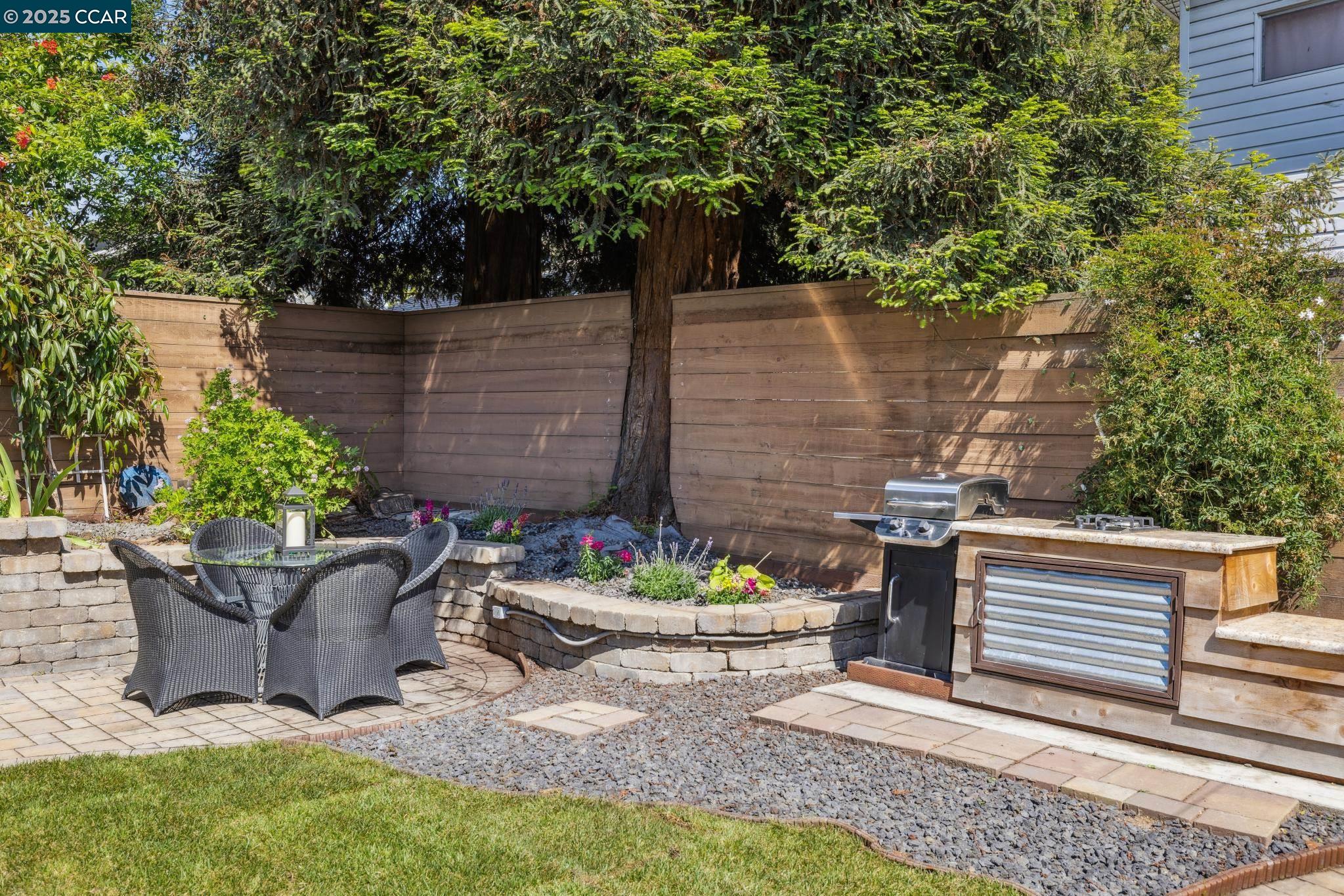 Detail Gallery Image 36 of 40 For 3036 Delaware St, Oakland,  CA 94602 - 4 Beds | 3 Baths