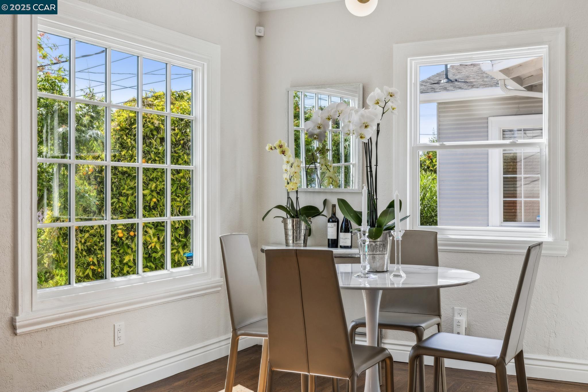 Detail Gallery Image 8 of 40 For 3036 Delaware St, Oakland,  CA 94602 - 4 Beds | 3 Baths