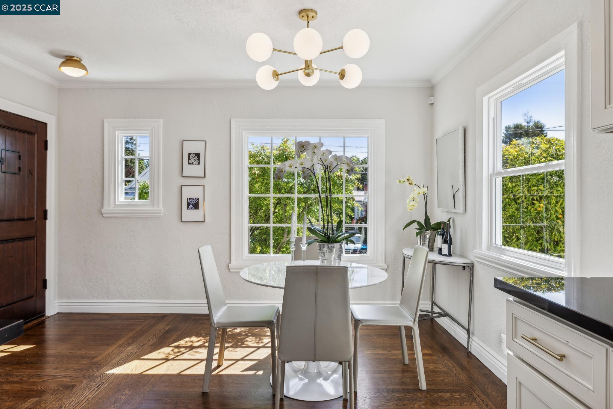 Detail Gallery Image 9 of 40 For 3036 Delaware St, Oakland,  CA 94602 - 4 Beds | 3 Baths