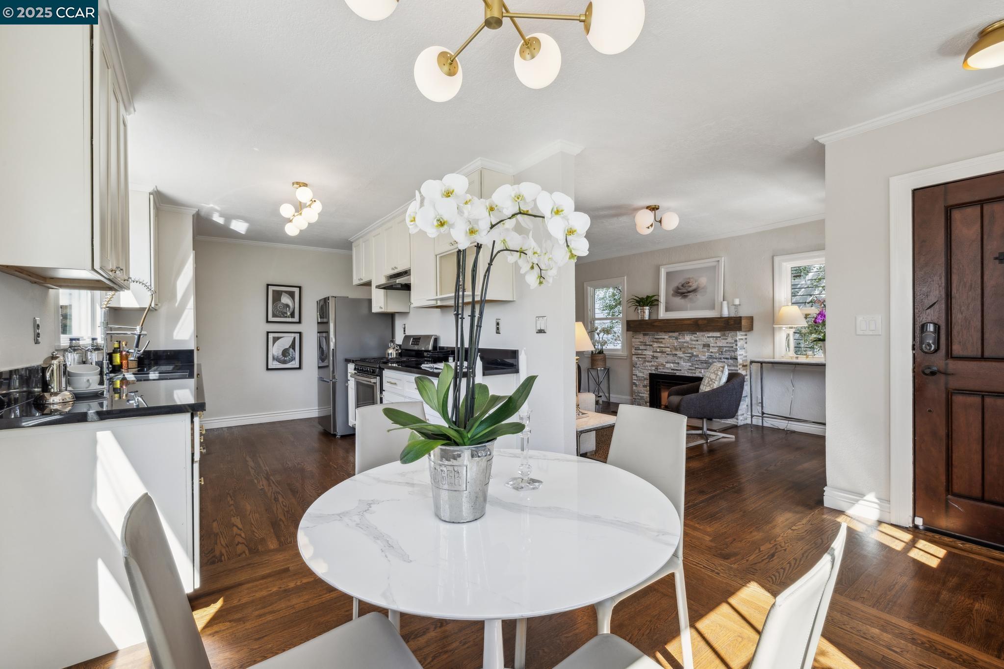 Detail Gallery Image 10 of 40 For 3036 Delaware St, Oakland,  CA 94602 - 4 Beds | 3 Baths