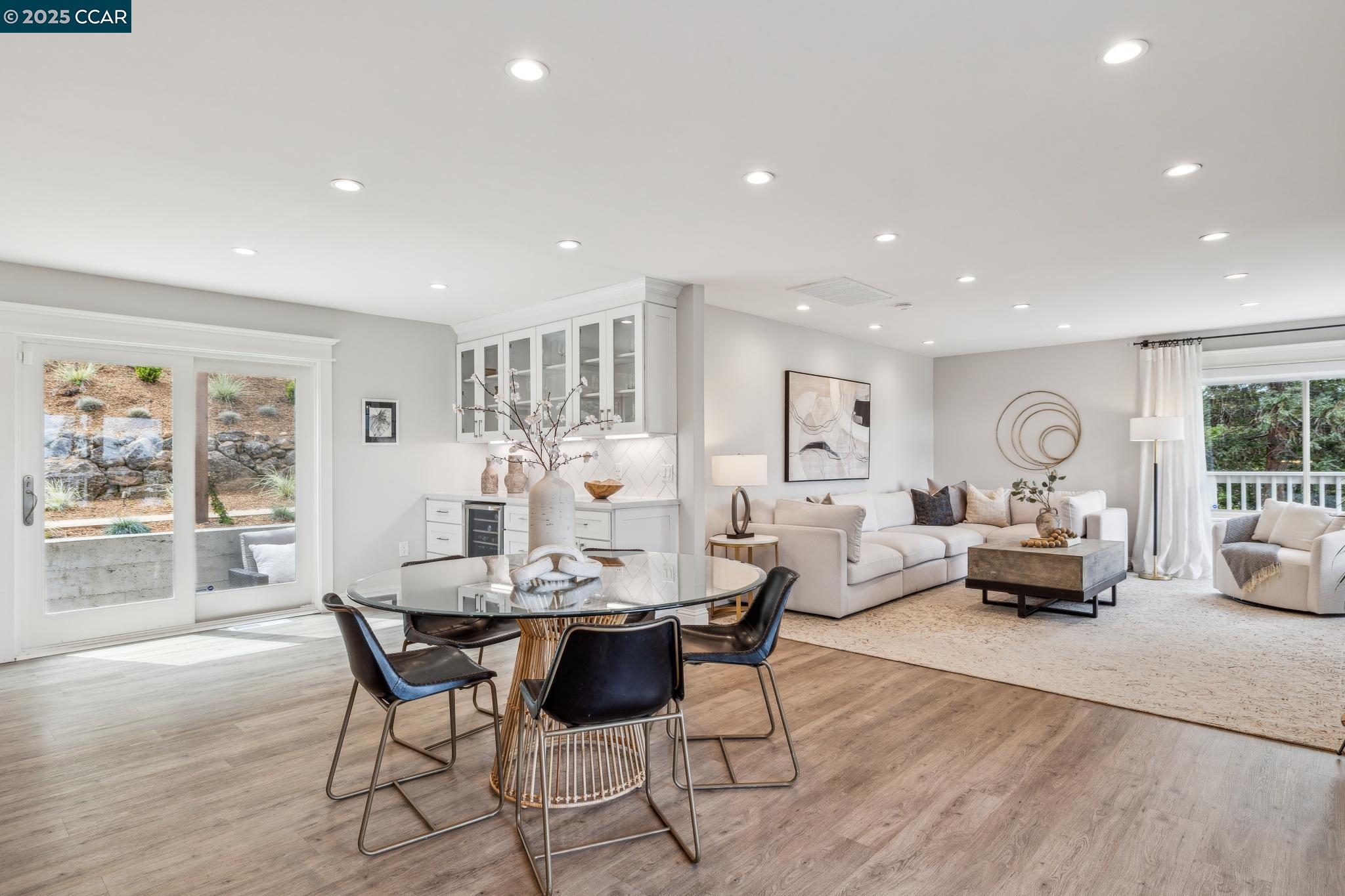 Detail Gallery Image 13 of 50 For 1019 Silverhill Drive, Lafayette,  CA 94549-1734 - 4 Beds | 3/1 Baths