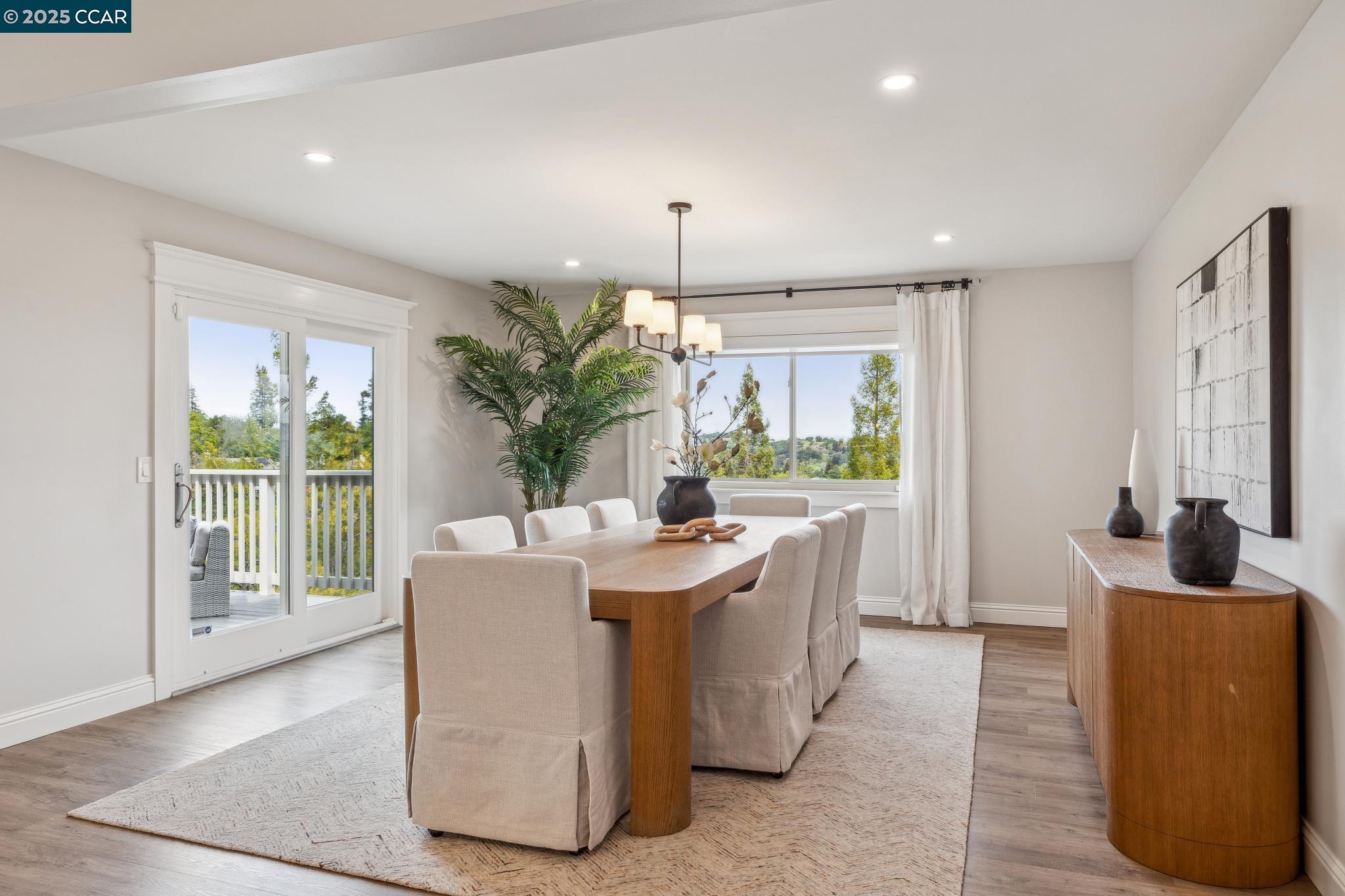 Detail Gallery Image 16 of 50 For 1019 Silverhill Drive, Lafayette,  CA 94549-1734 - 4 Beds | 3/1 Baths