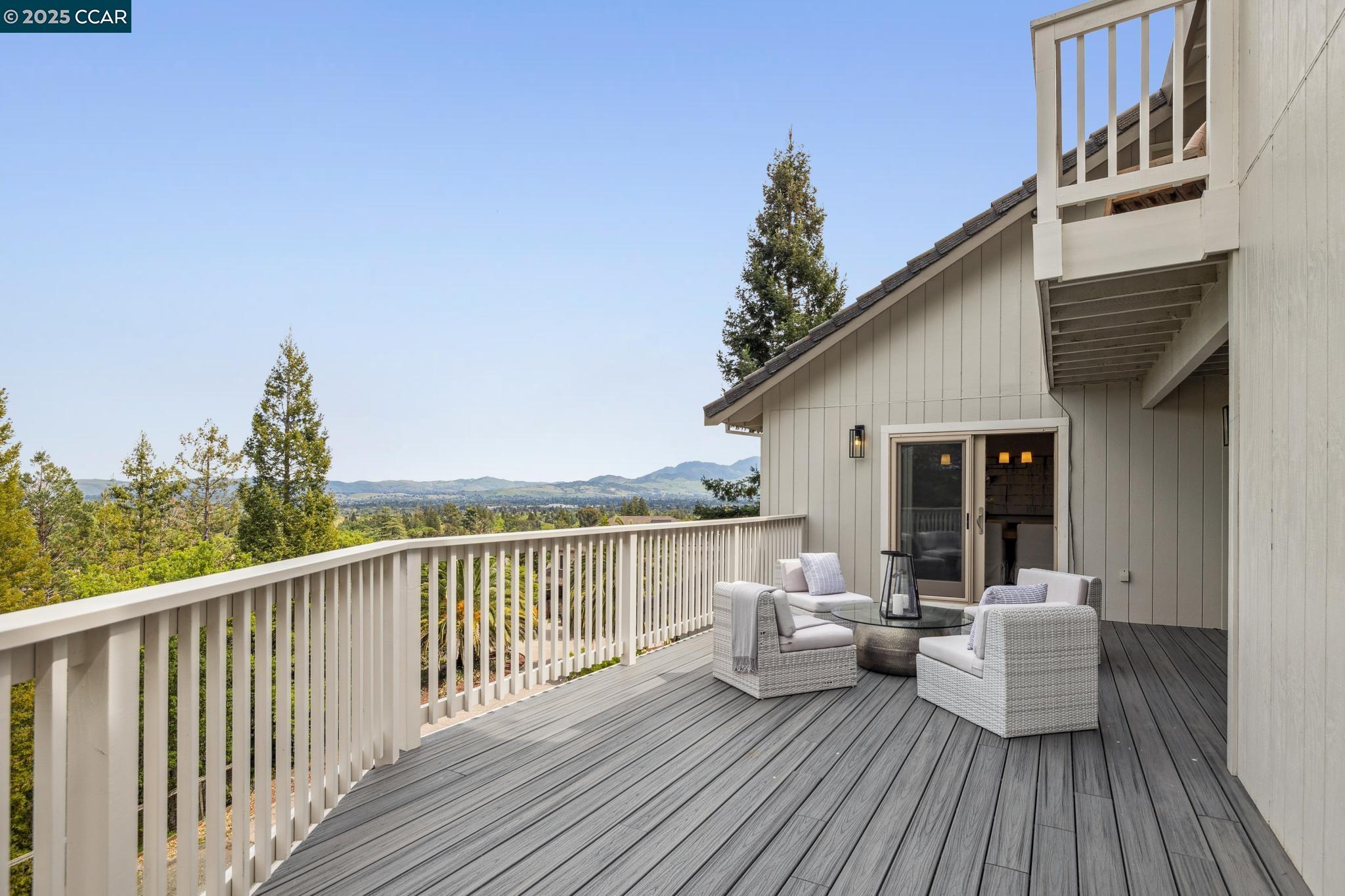 Detail Gallery Image 18 of 50 For 1019 Silverhill Drive, Lafayette,  CA 94549-1734 - 4 Beds | 3/1 Baths