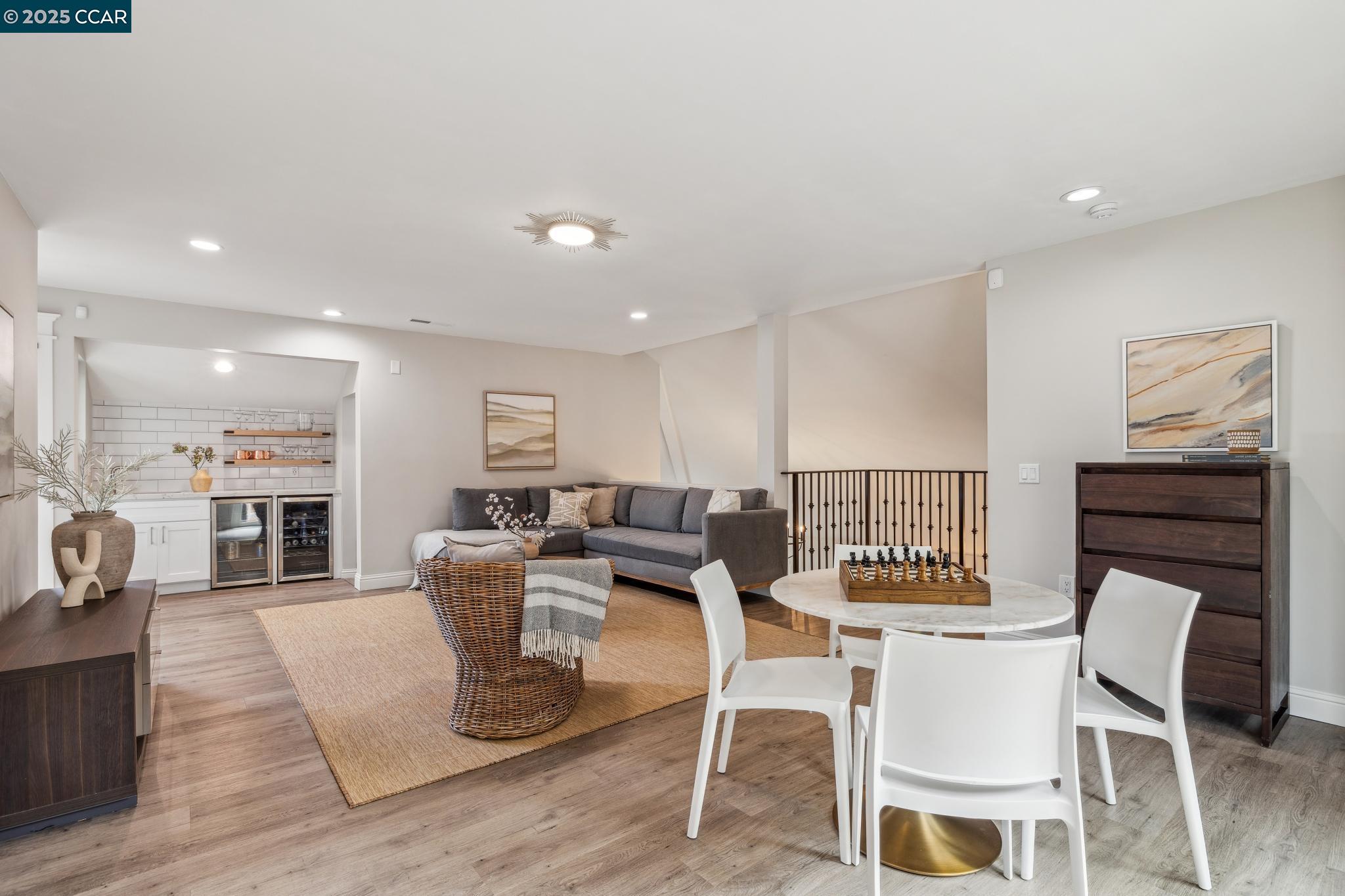 Detail Gallery Image 23 of 50 For 1019 Silverhill Drive, Lafayette,  CA 94549-1734 - 4 Beds | 3/1 Baths